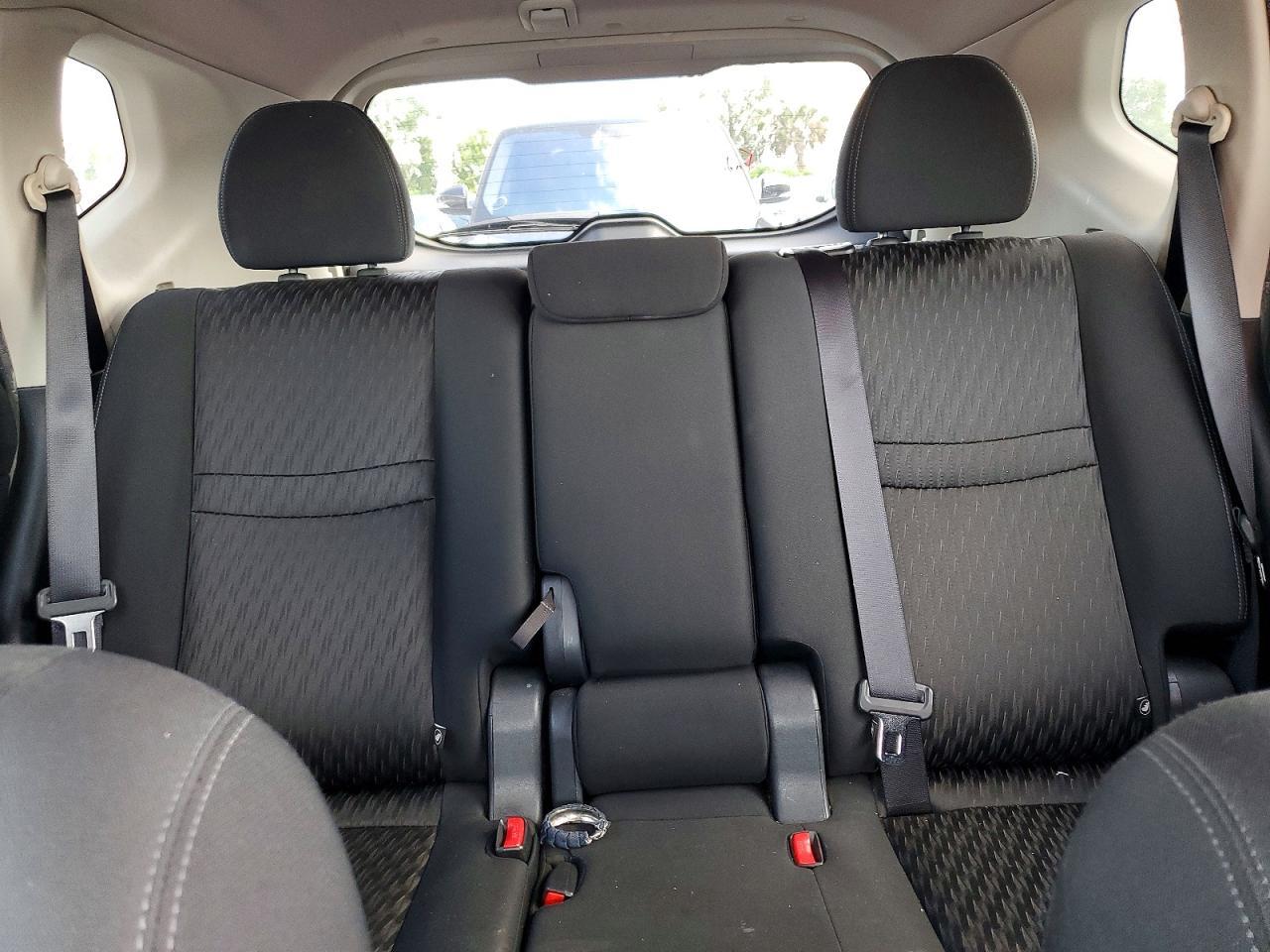 2017 NISSAN ROGUE