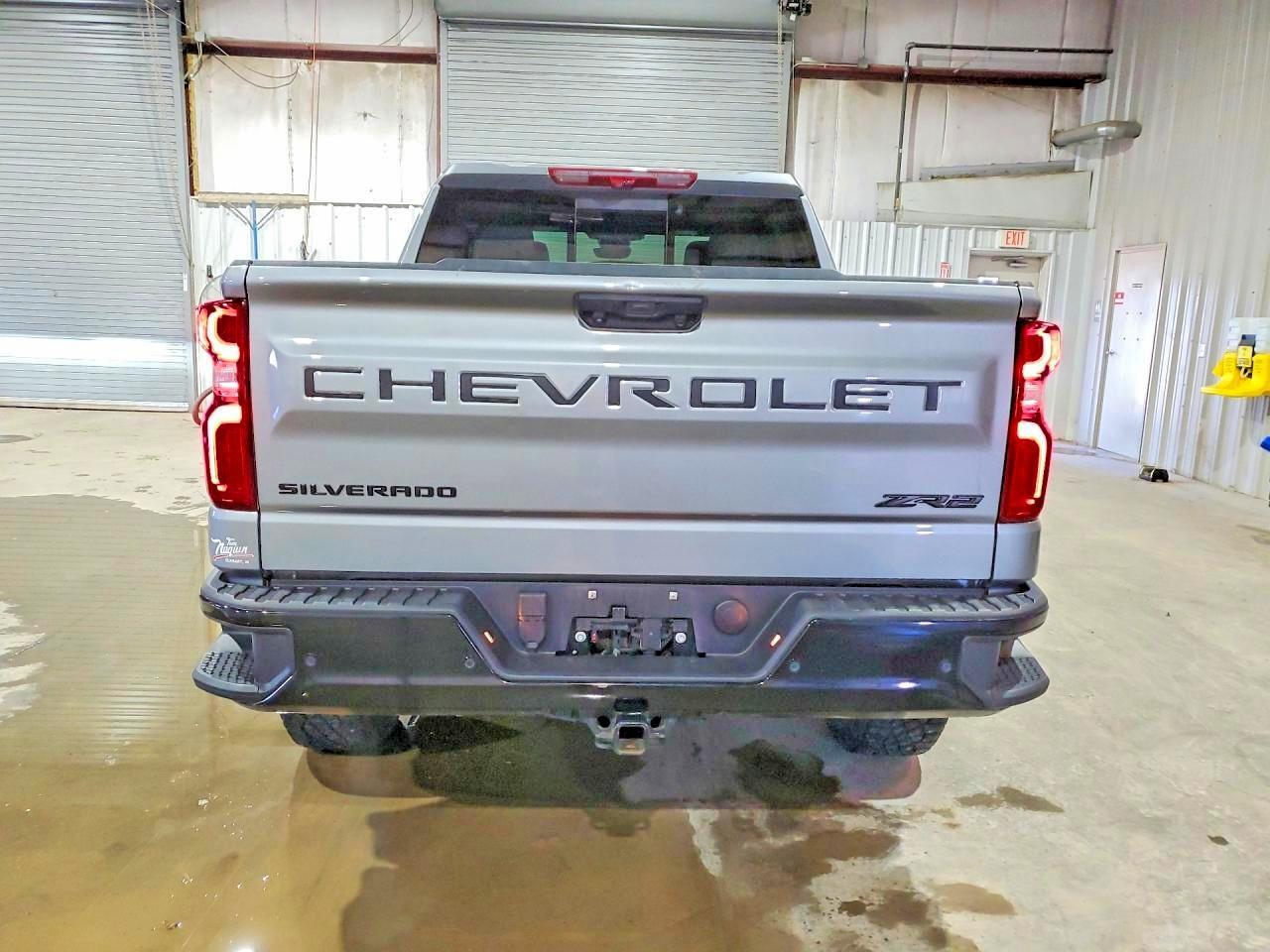 2024 CHEVROLET Silverado