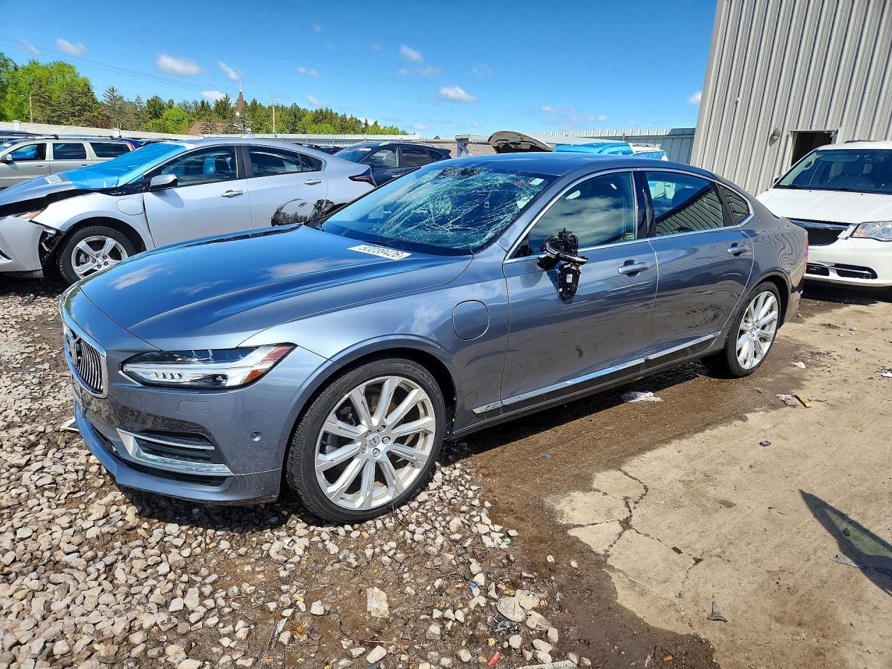 2018 VOLVO S90