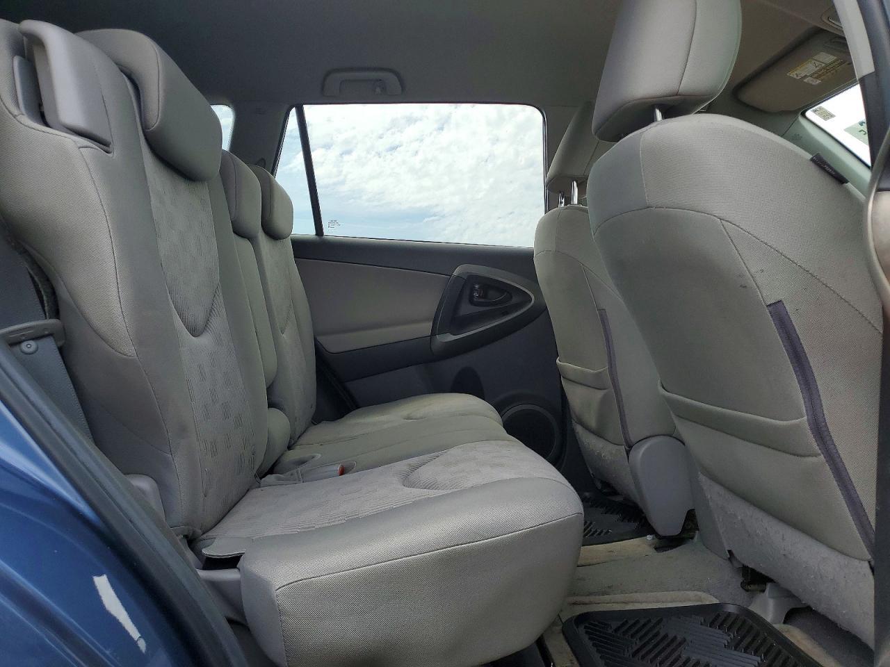 2011 TOYOTA RAV4