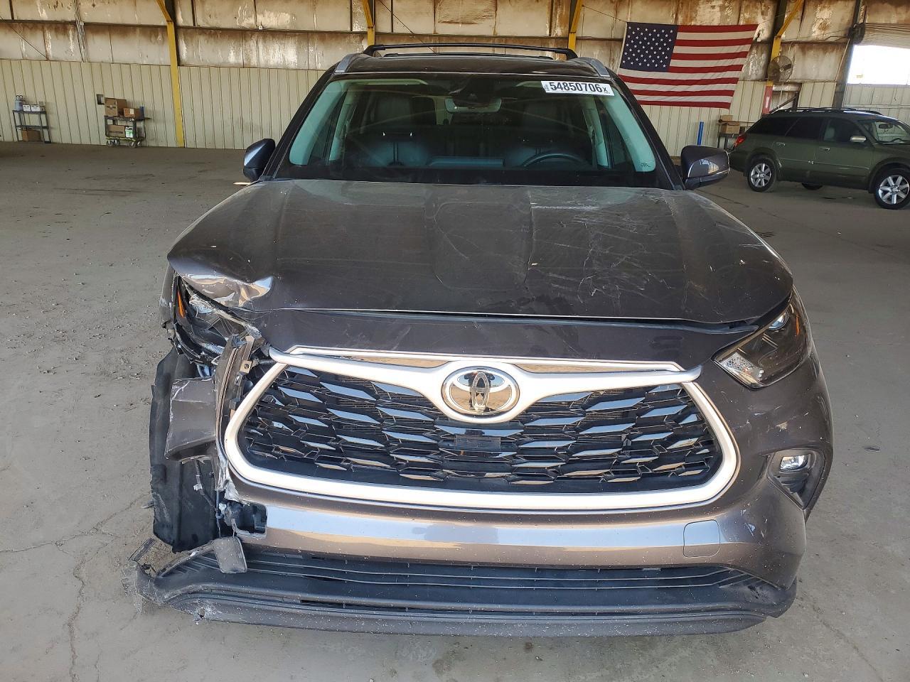 2022 TOYOTA HIGHLANDER