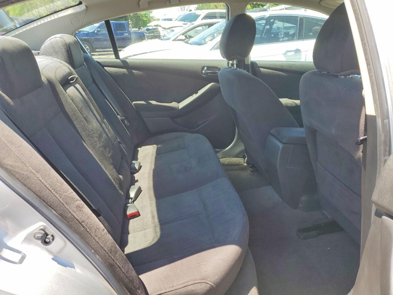 2010 NISSAN ALTIMA