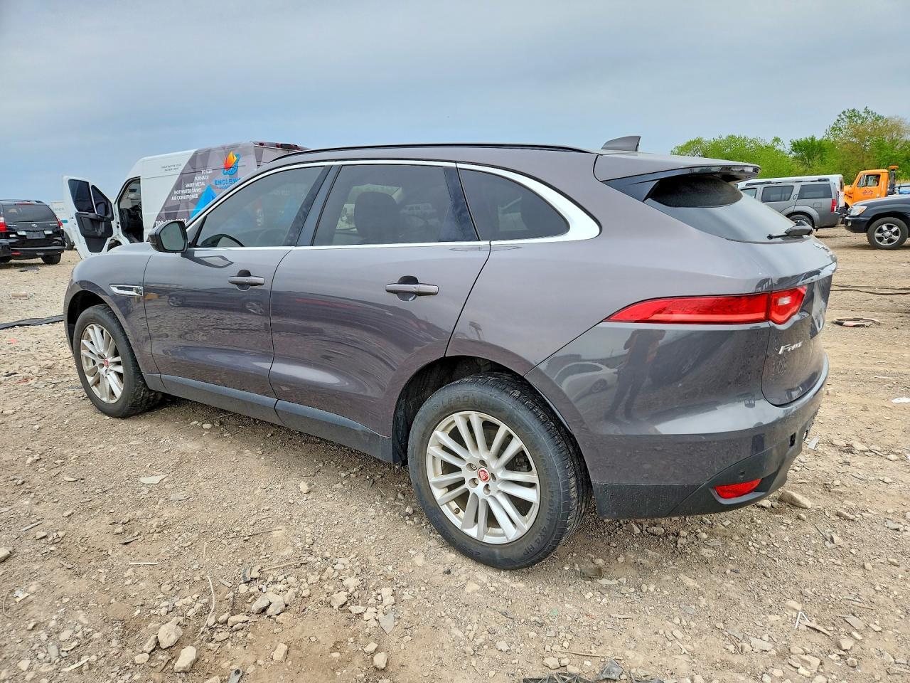 2017 JAGUAR F-Pace