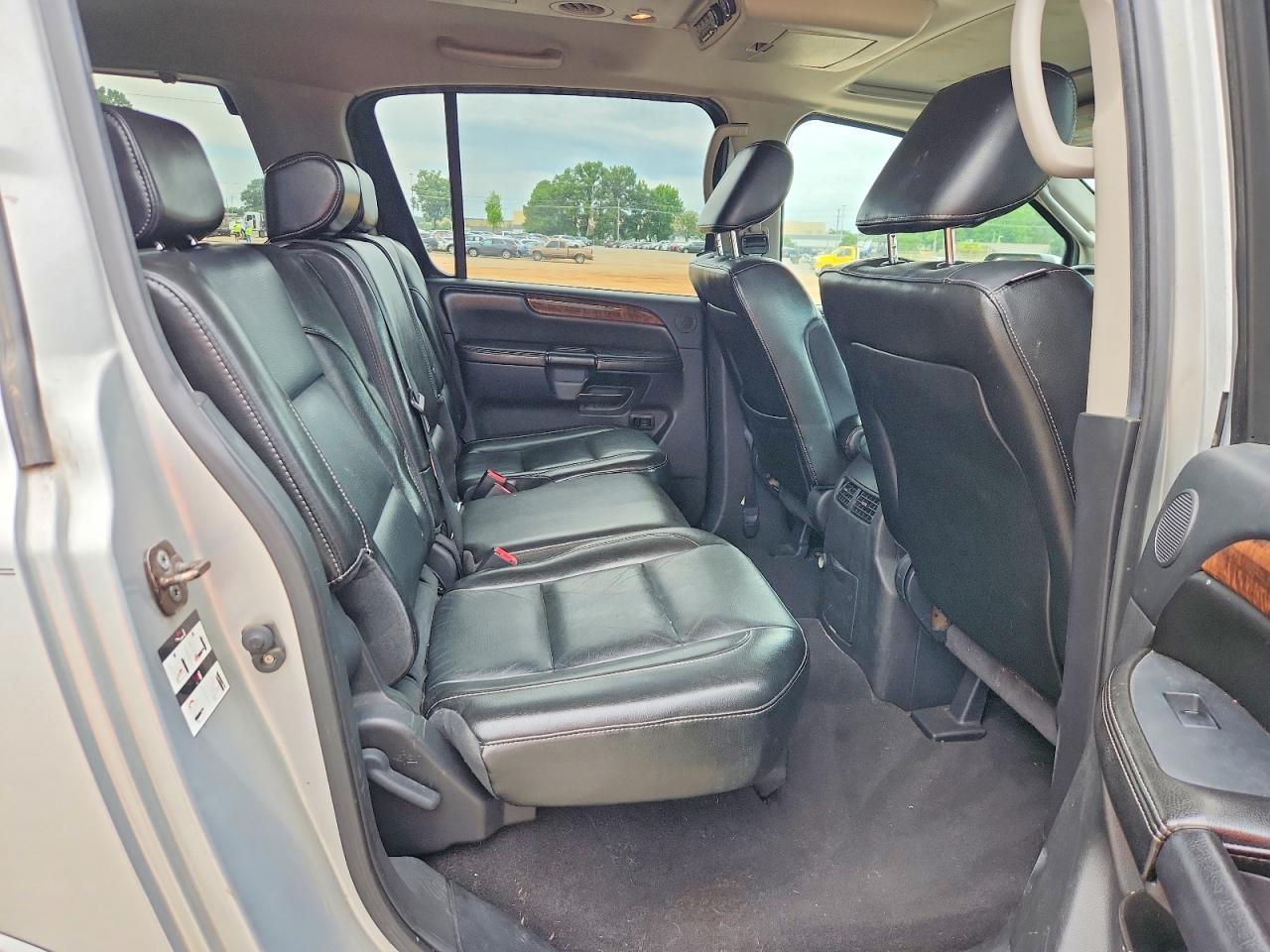 2010 NISSAN Armada