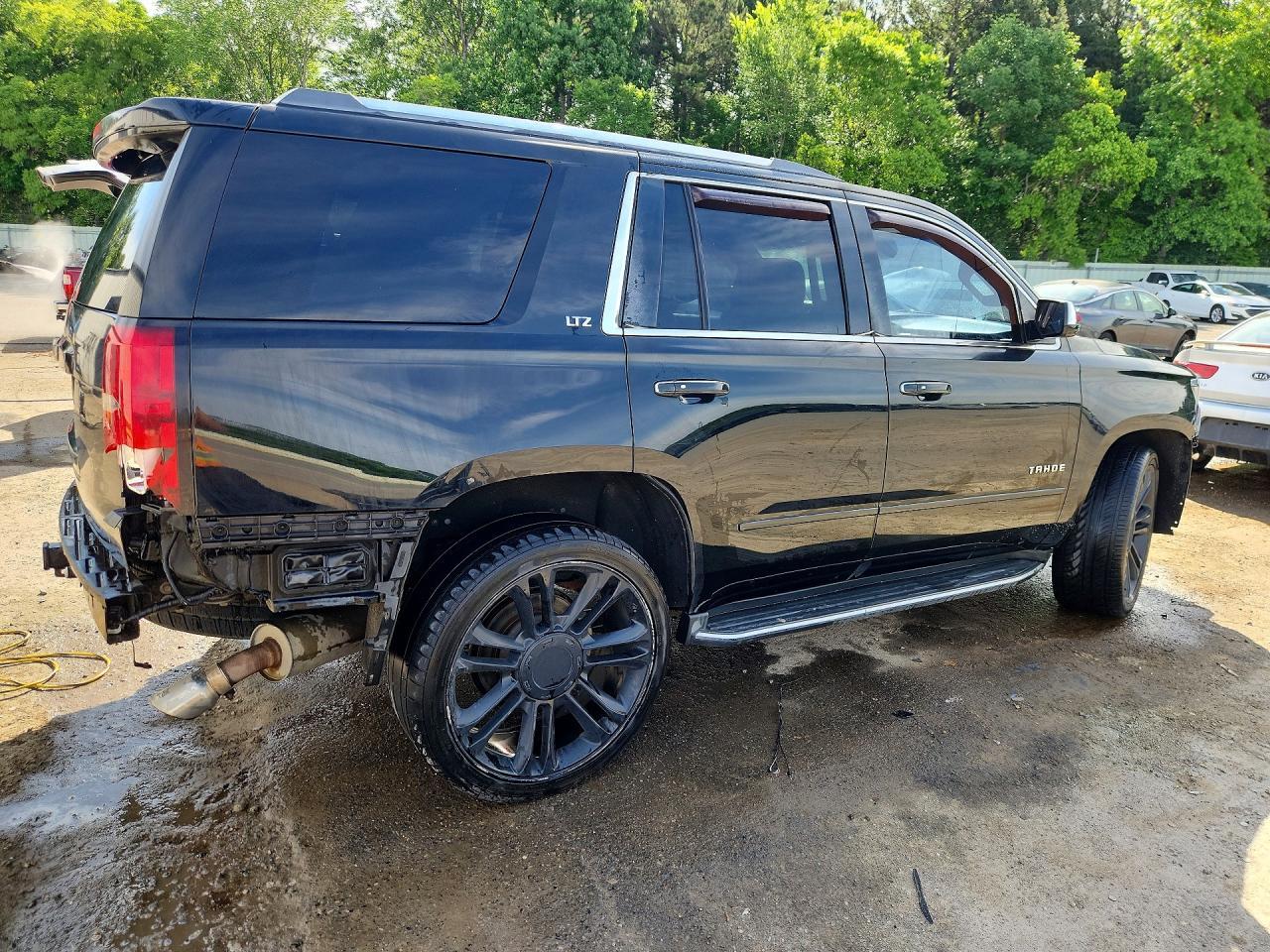 2016 CHEVROLET Tahoe