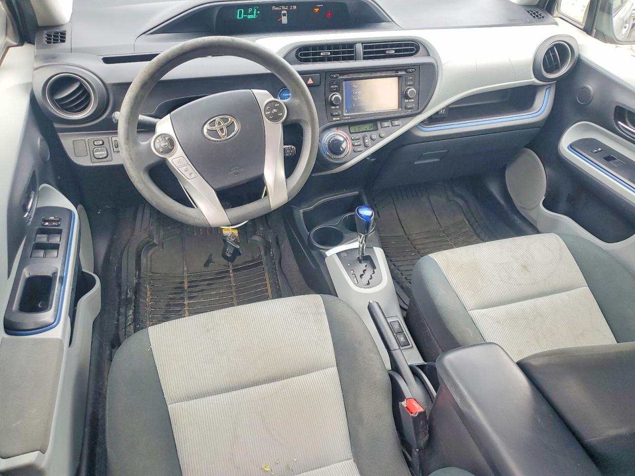 2012 TOYOTA Prius c