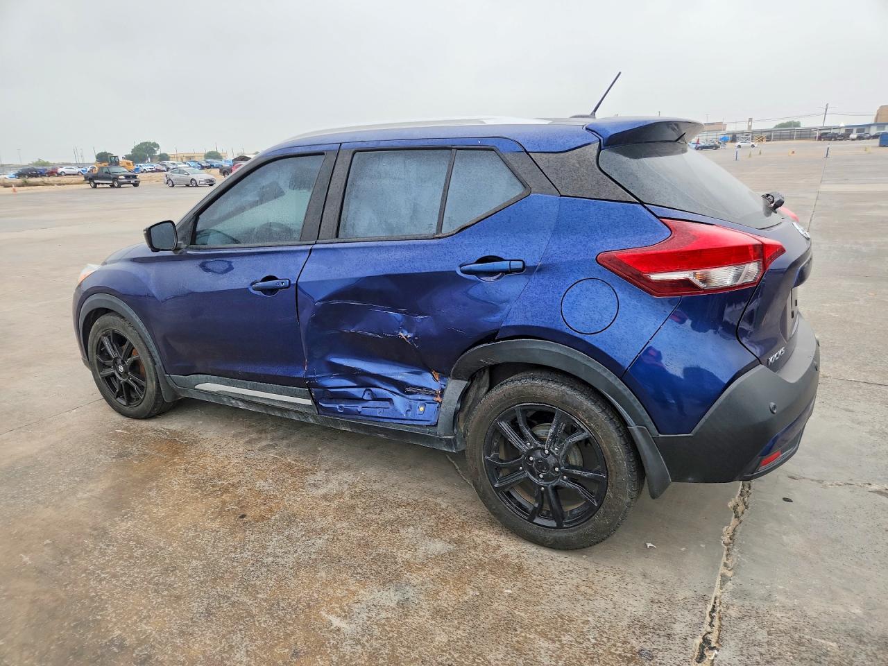 2020 NISSAN KICKS