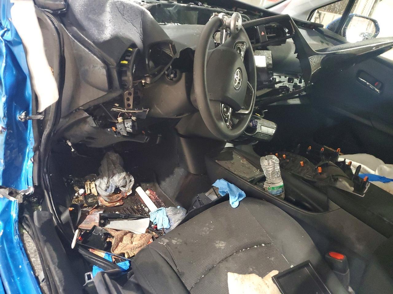 2022 TOYOTA PRIUS