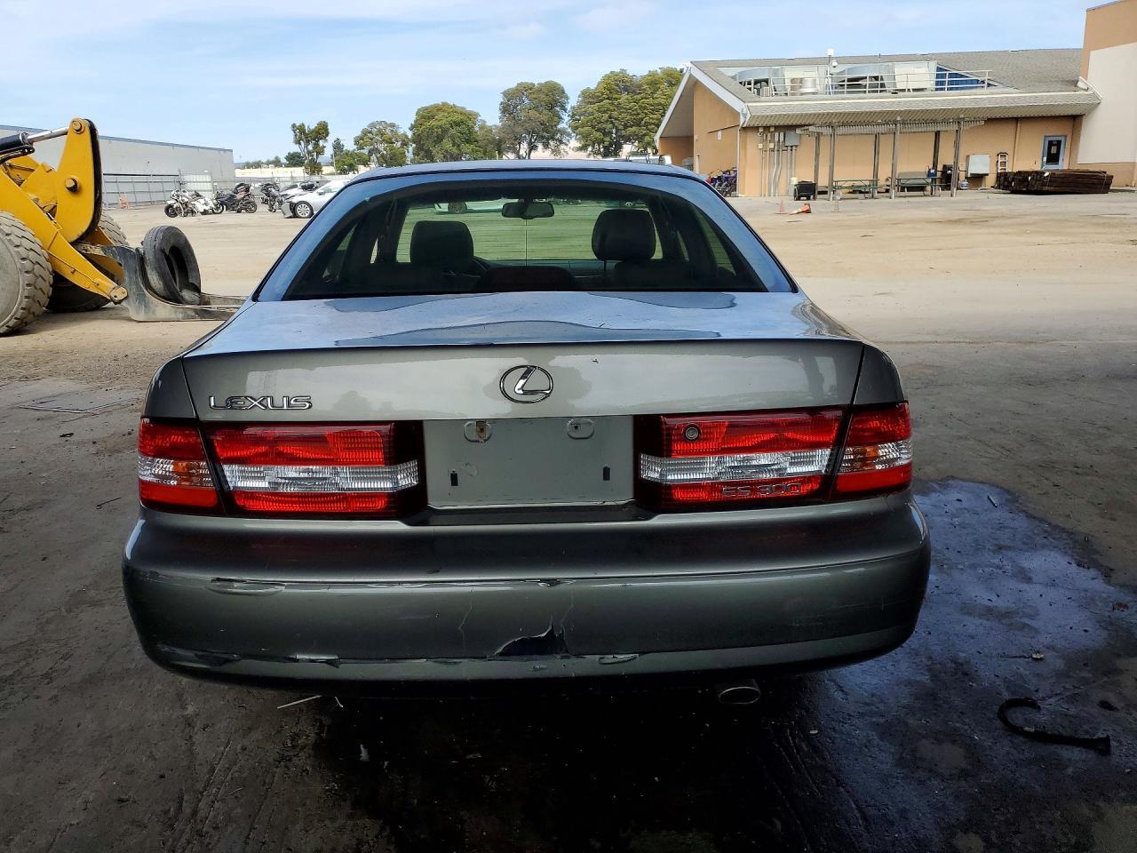 2000 LEXUS Es 300