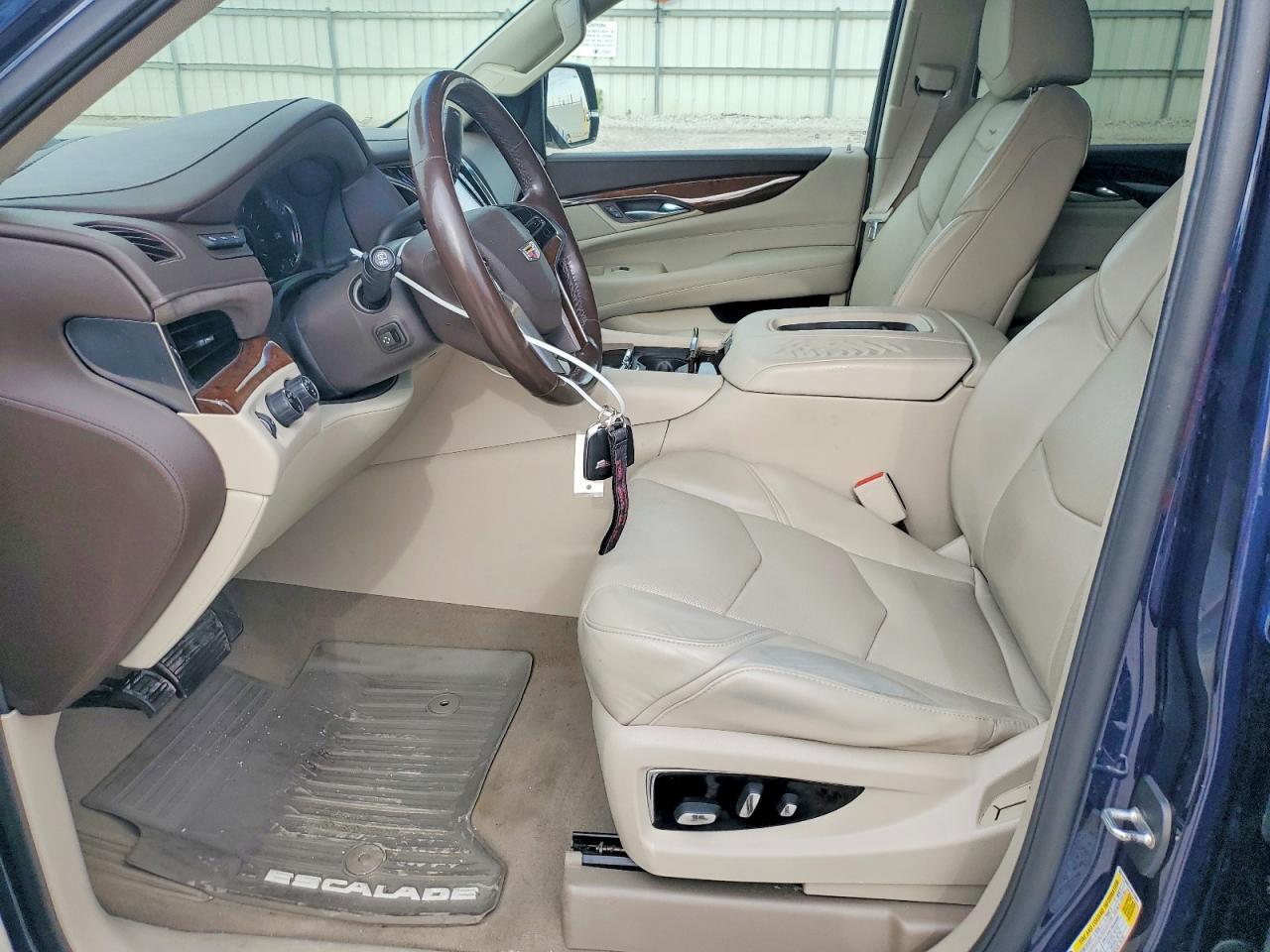 2017 CADILLAC ESCALADE