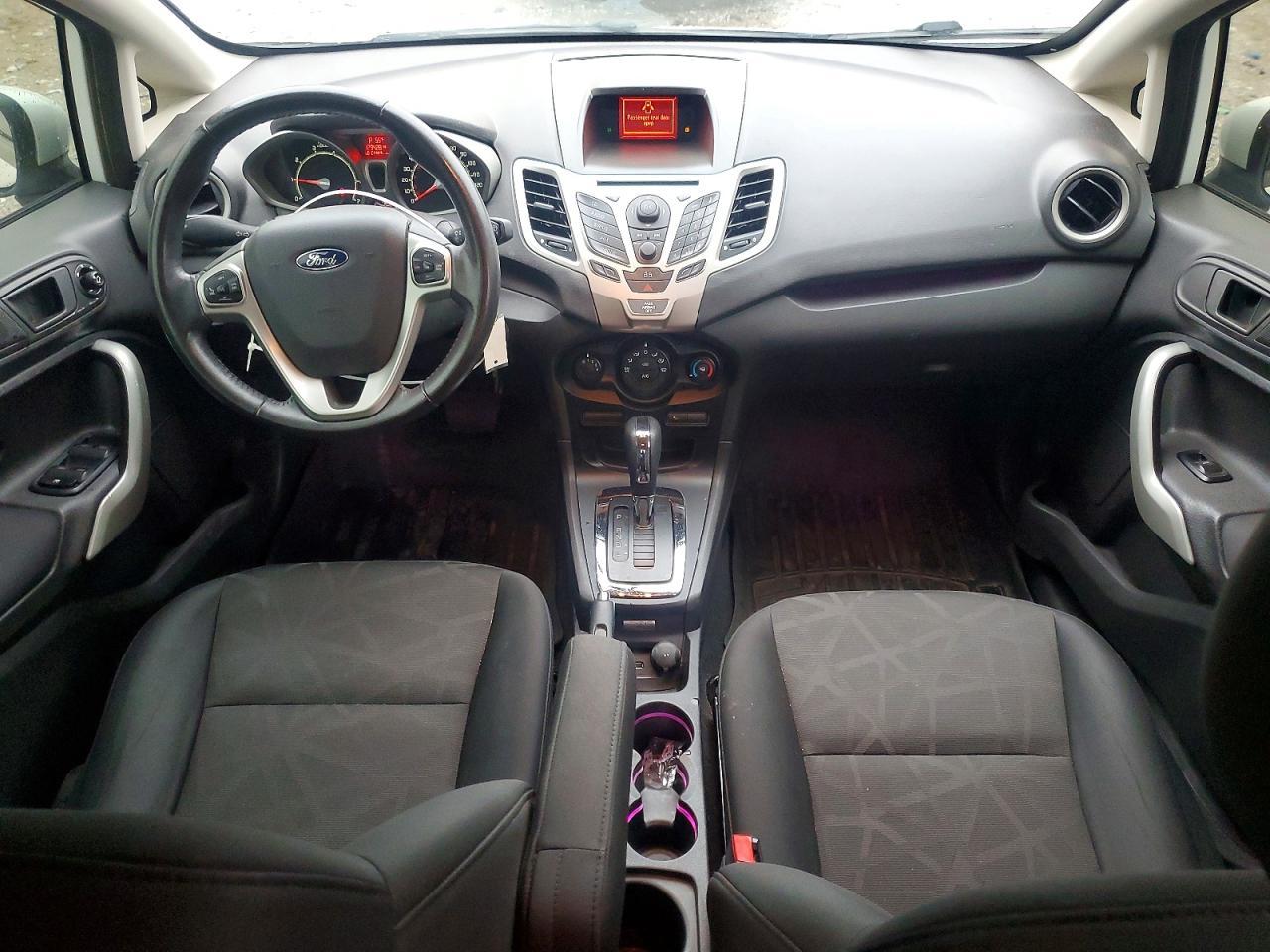 2013 FORD Fiesta
