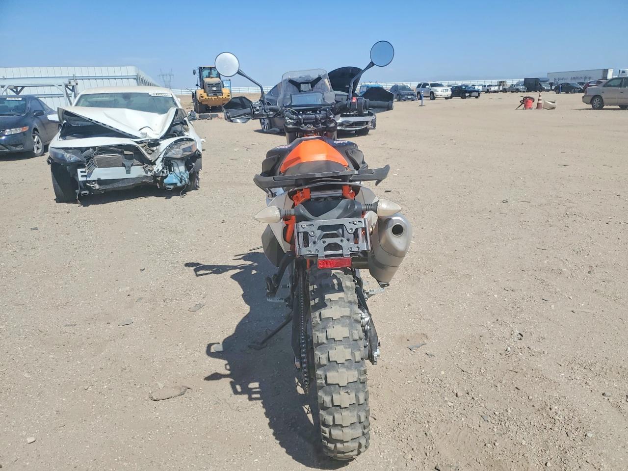 2021 KTM 890