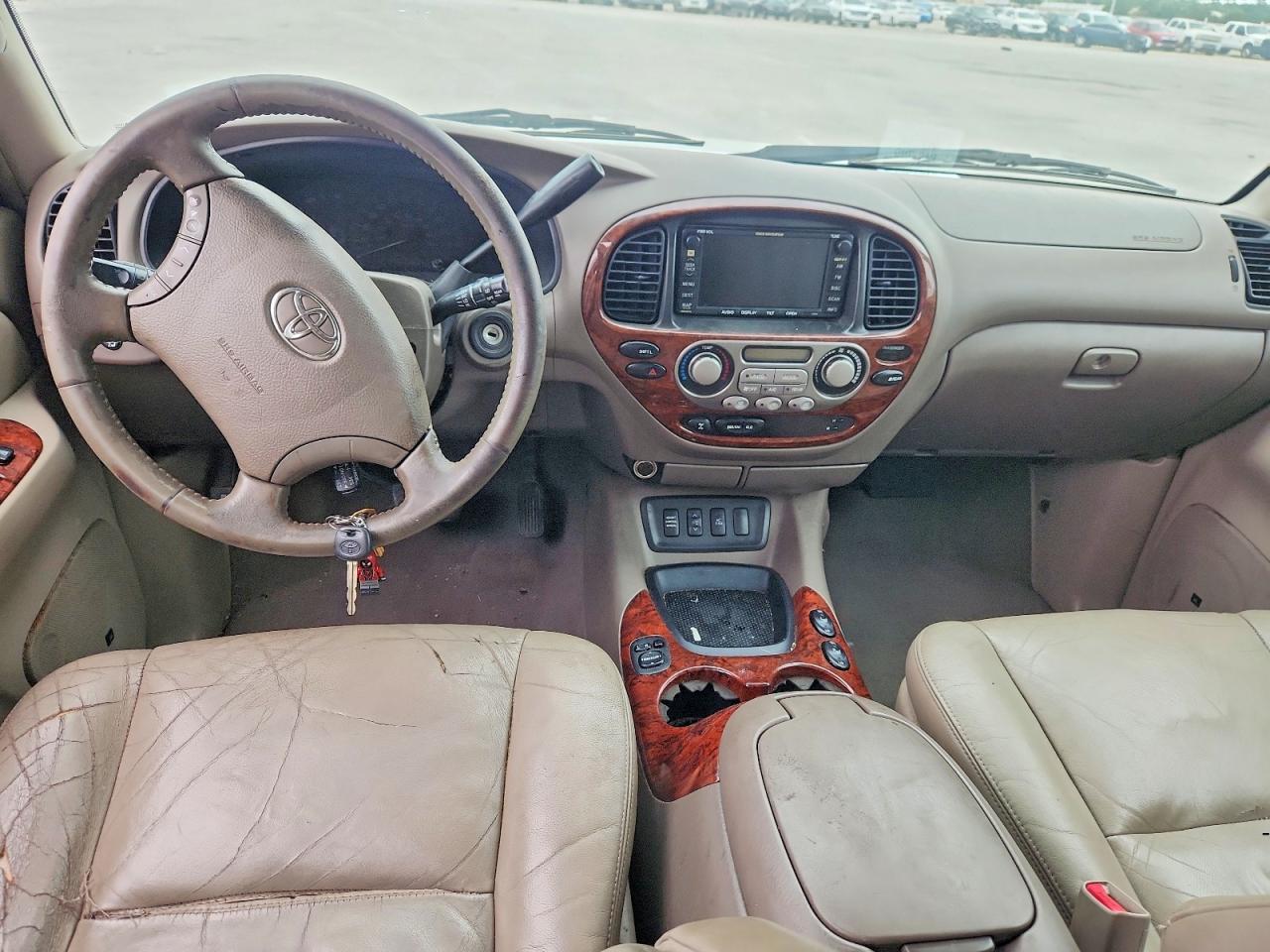 2005 TOYOTA Sequoia