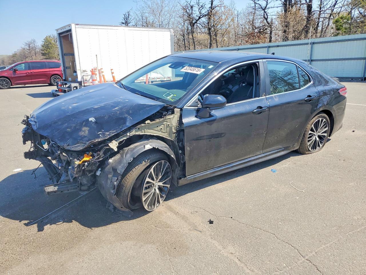 2019 TOYOTA CAMRY