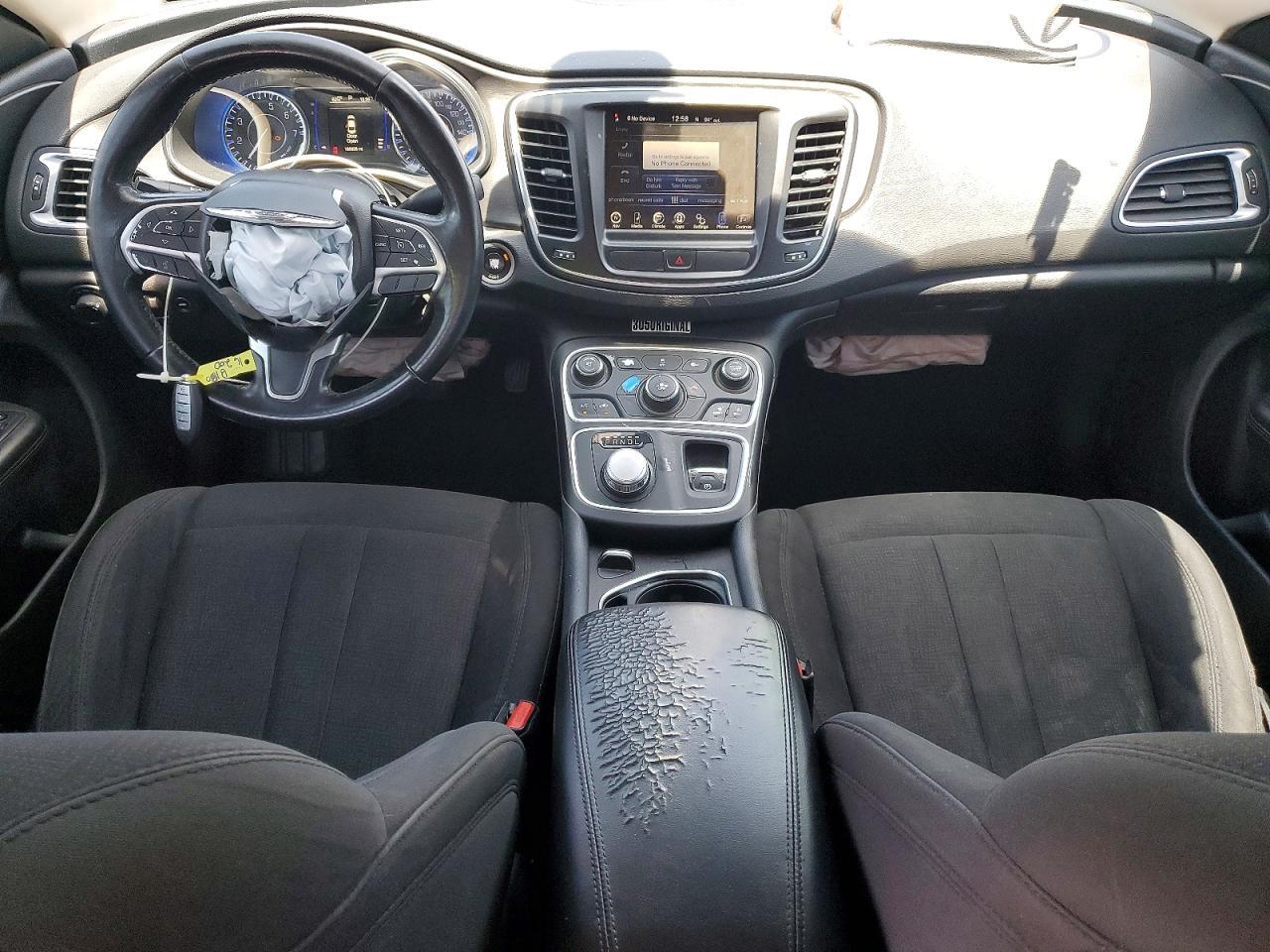 2016 CHRYSLER 200