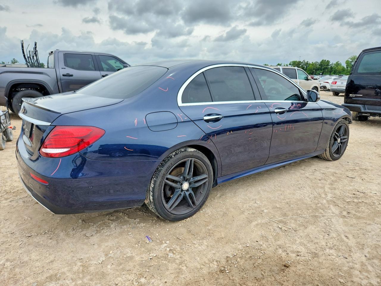 2017 MERCEDES-BENZ E-Class