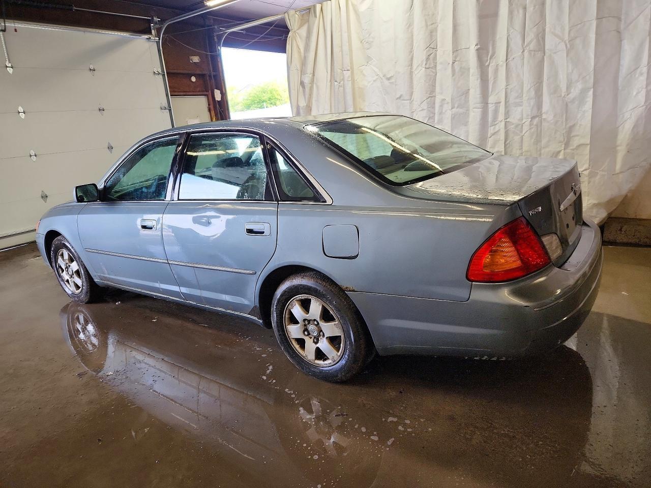 2002 TOYOTA Avalon