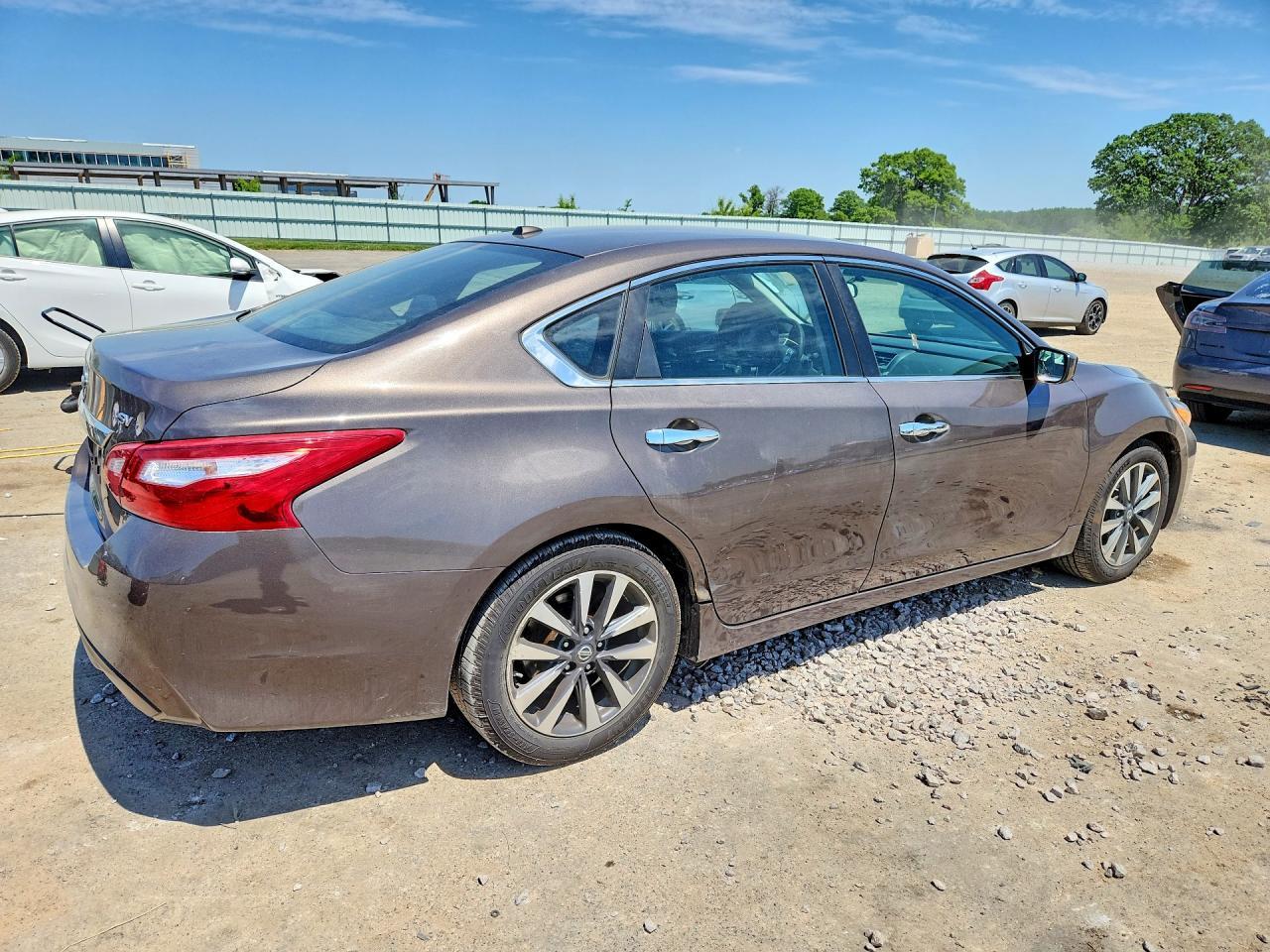 2017 NISSAN ALTIMA