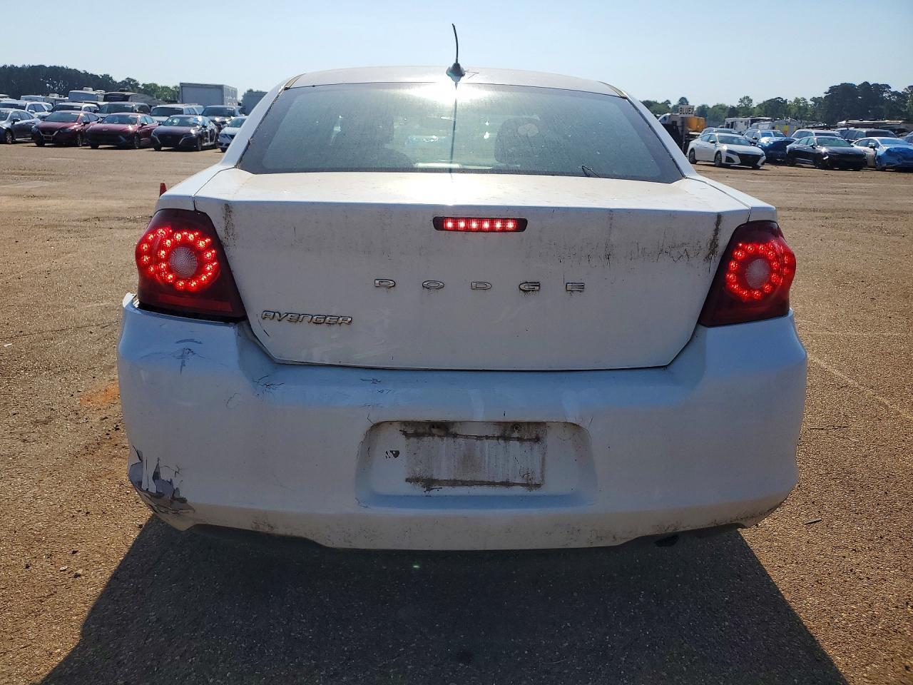 2012 DODGE Avenger