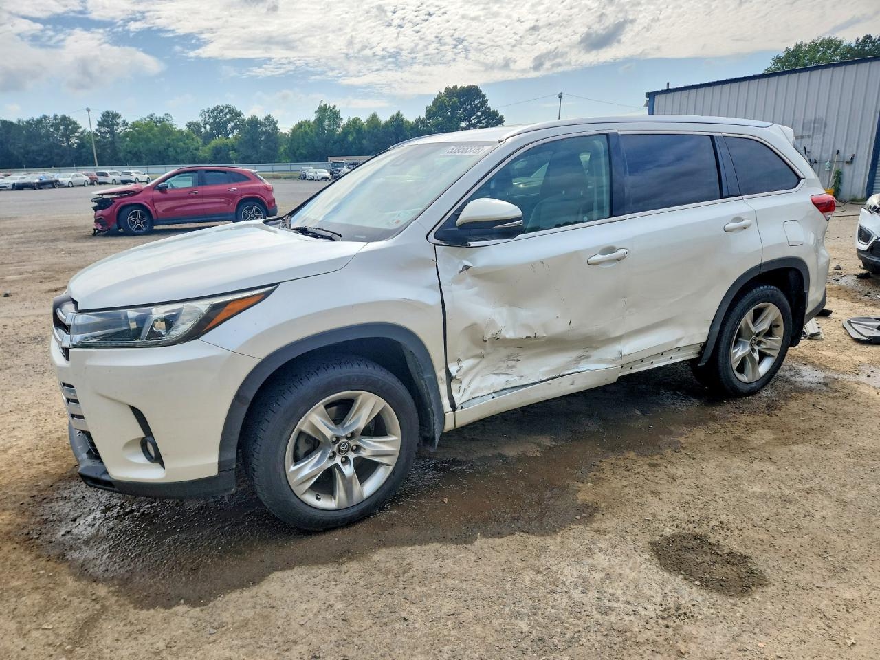 2018 TOYOTA HIGHLANDER