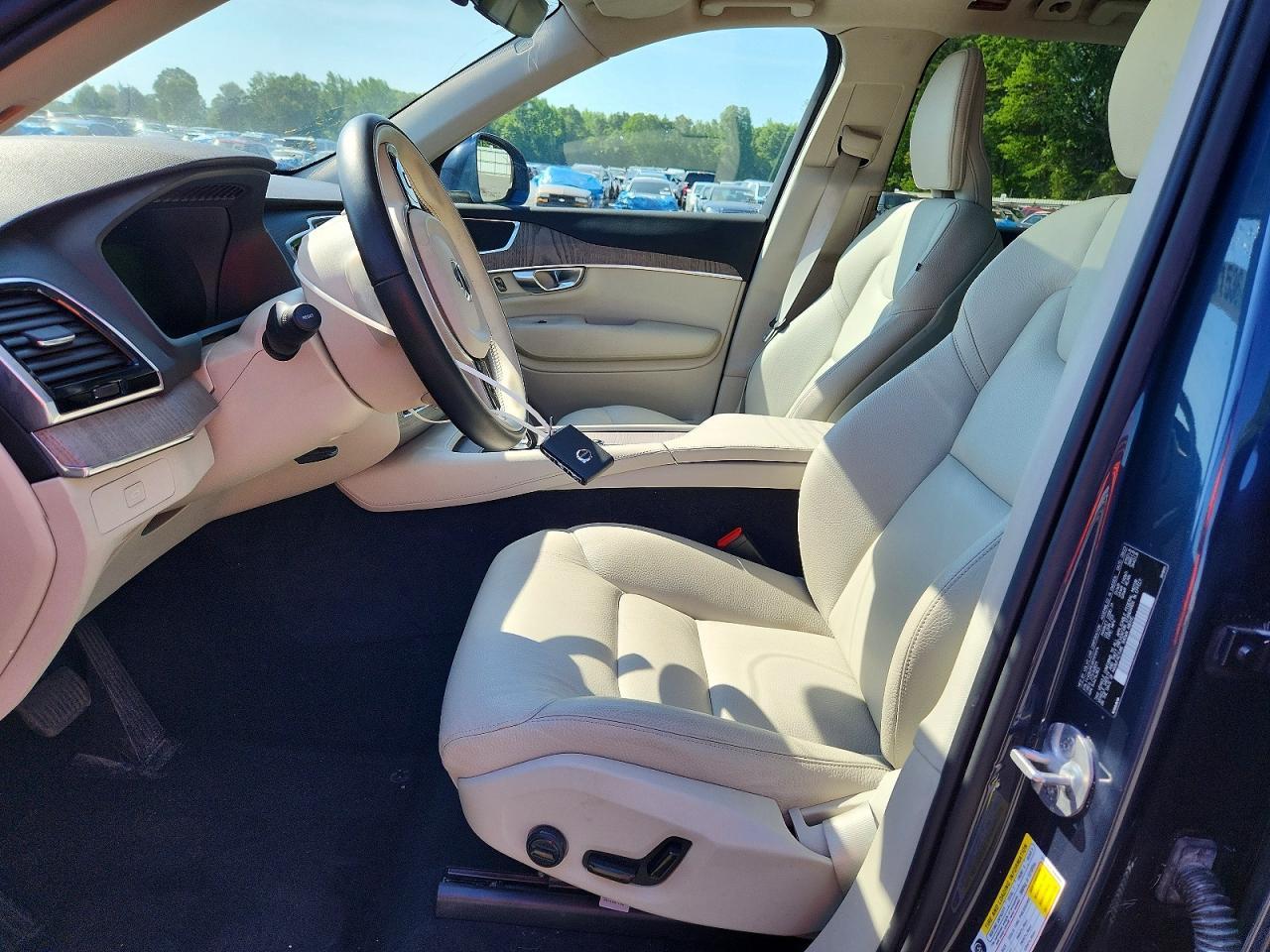 2024 VOLVO XC90