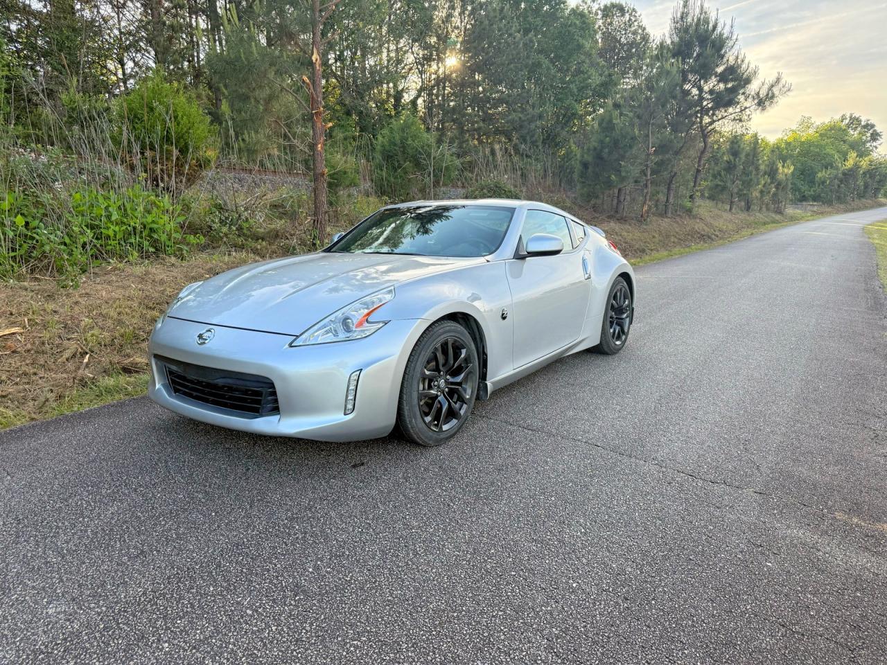 2016 NISSAN 370Z