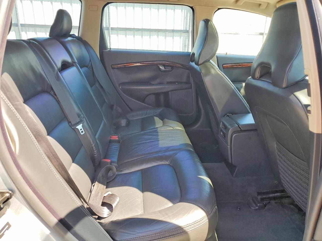 2008 VOLVO XC70