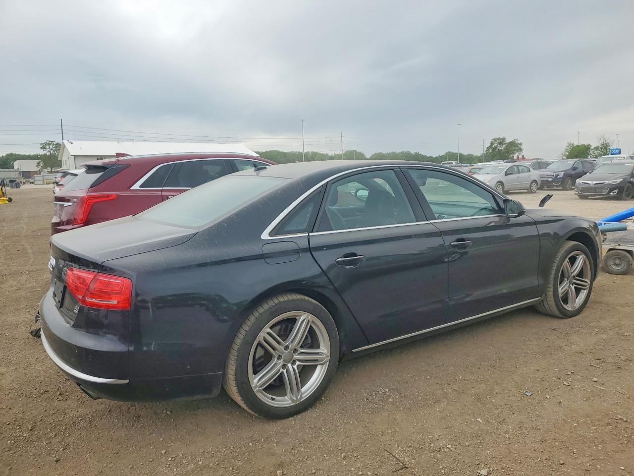 2011 AUDI A8 QUATTRO