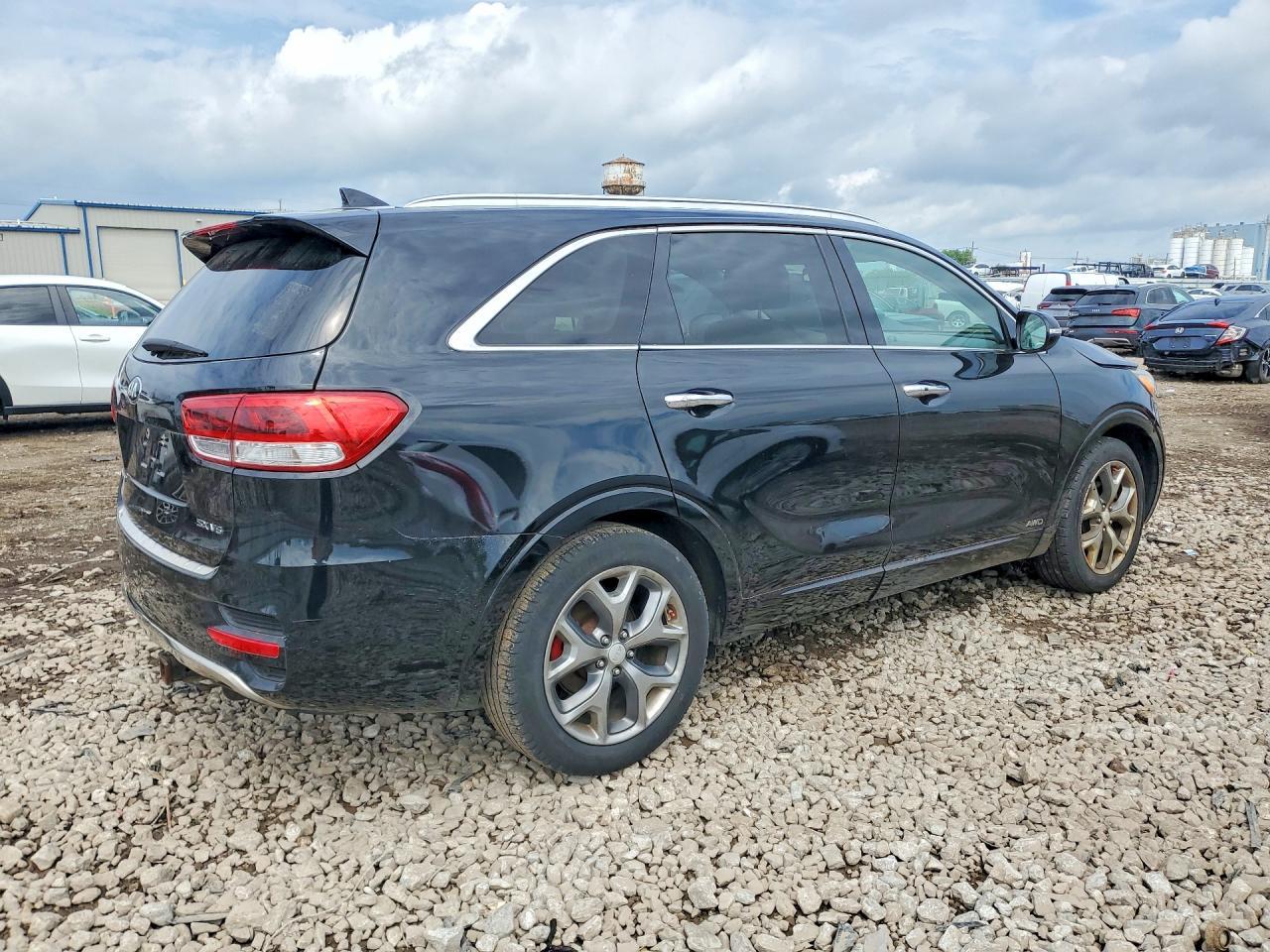 2017 KIA SORENTO