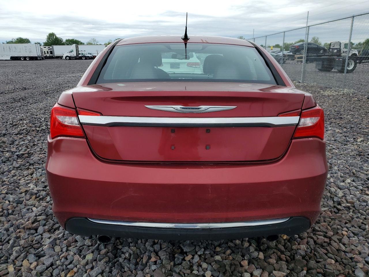 2013 CHRYSLER 200