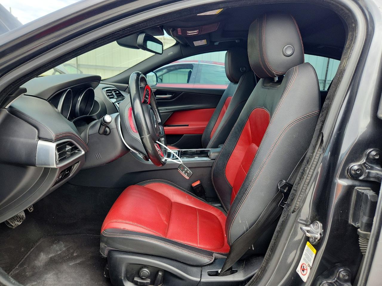 2017 JAGUAR XE