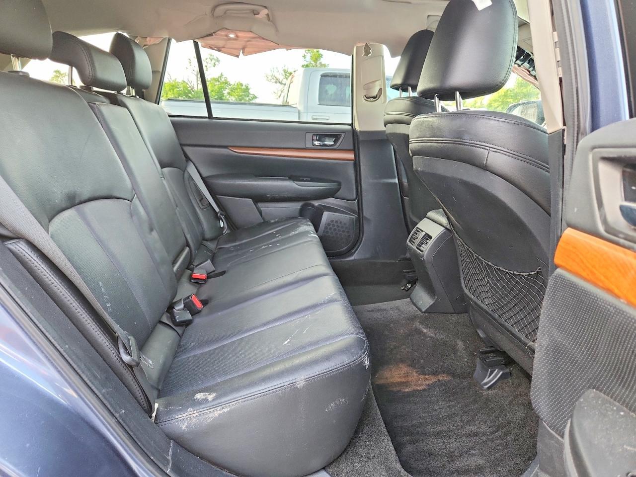 2013 SUBARU Outback