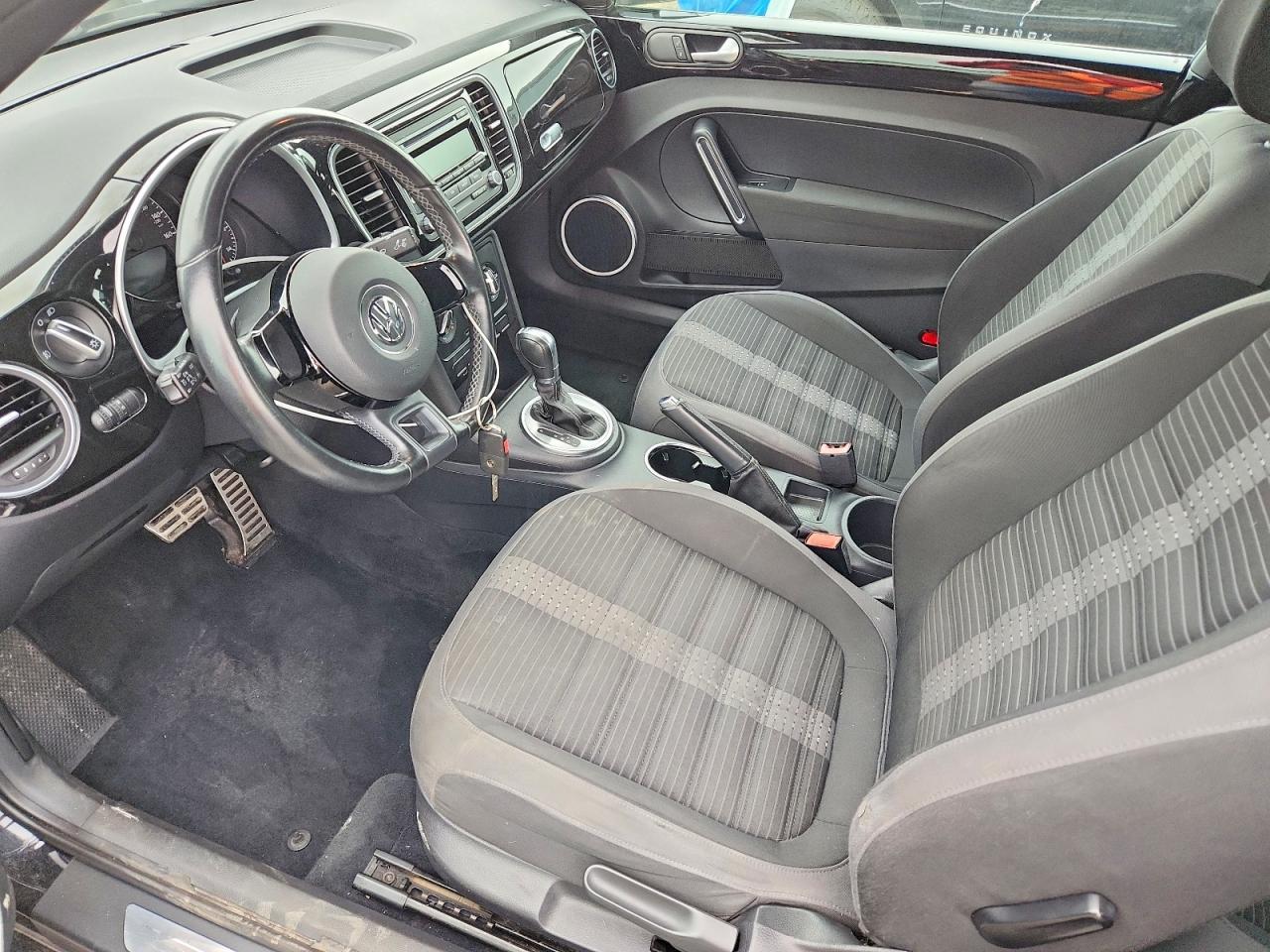 2012 VOLKSWAGEN Beetle