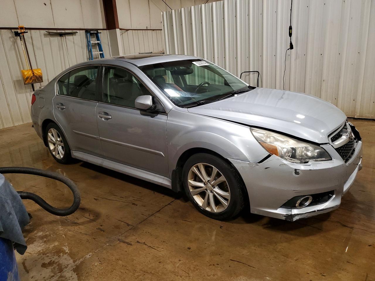 2013 SUBARU Legacy