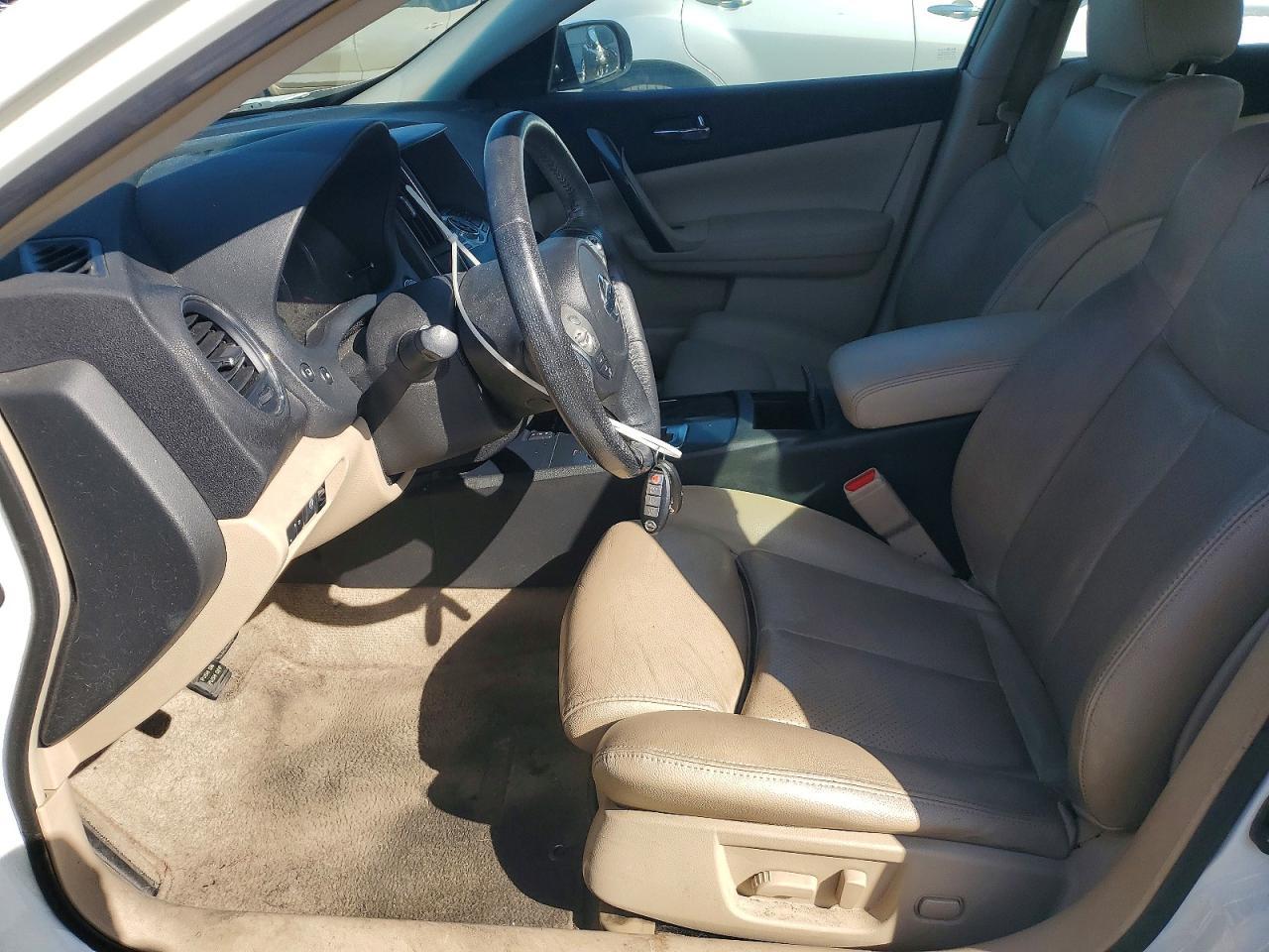 2013 NISSAN Maxima