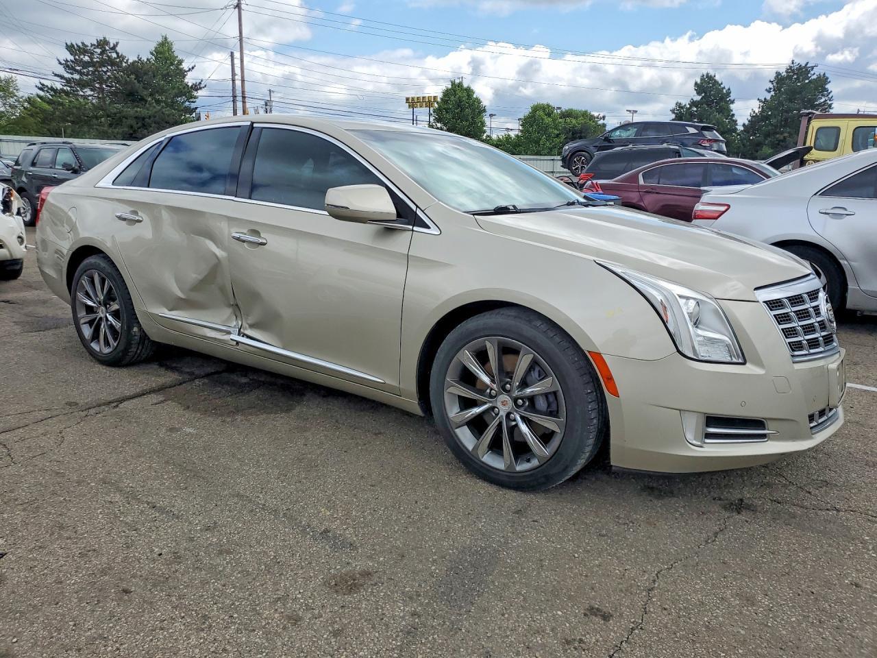 2013 CADILLAC XTS
