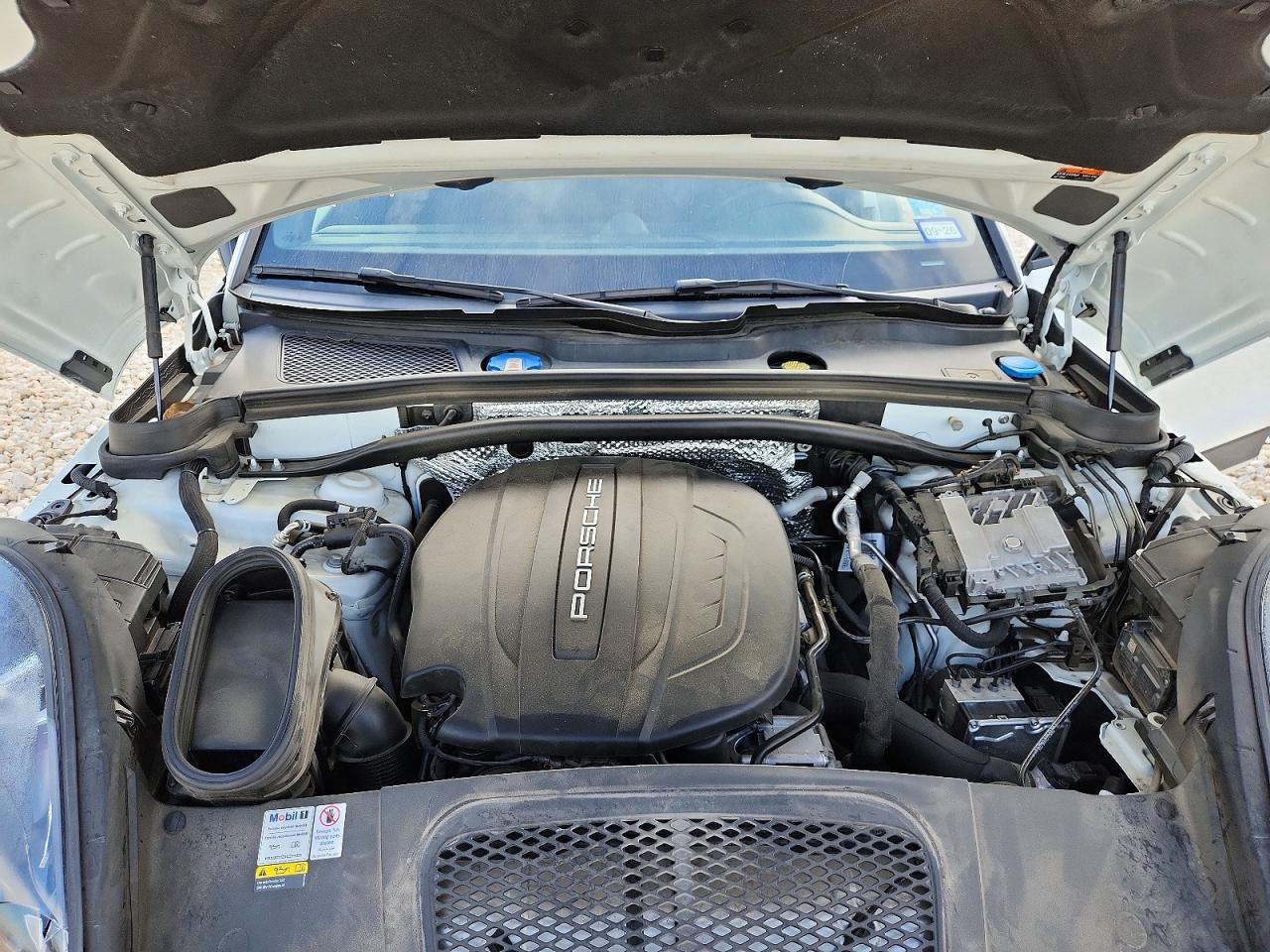 2021 PORSCHE Macan