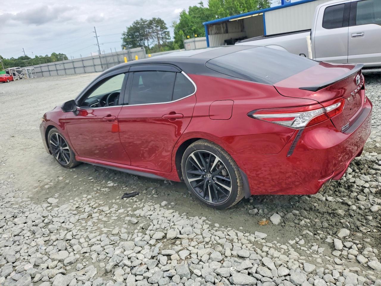 2018 TOYOTA CAMRY