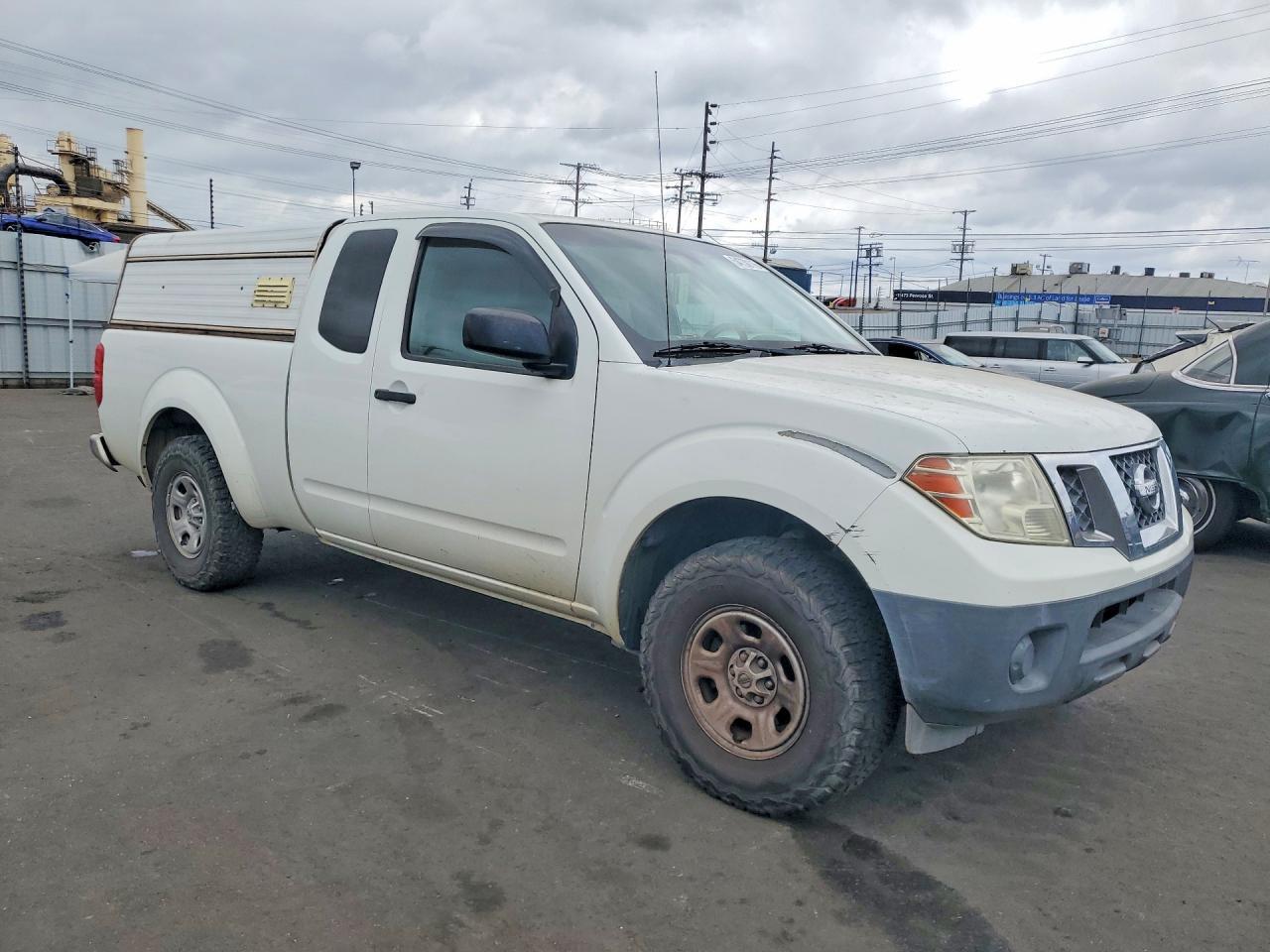 2016 NISSAN Frontier
