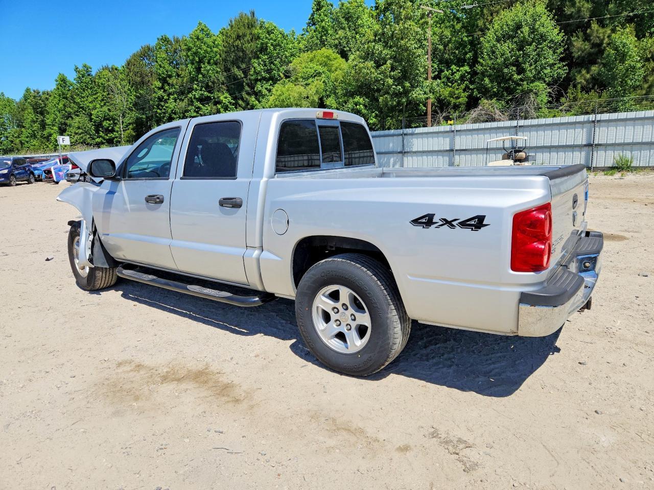 2005 DODGE Dakota