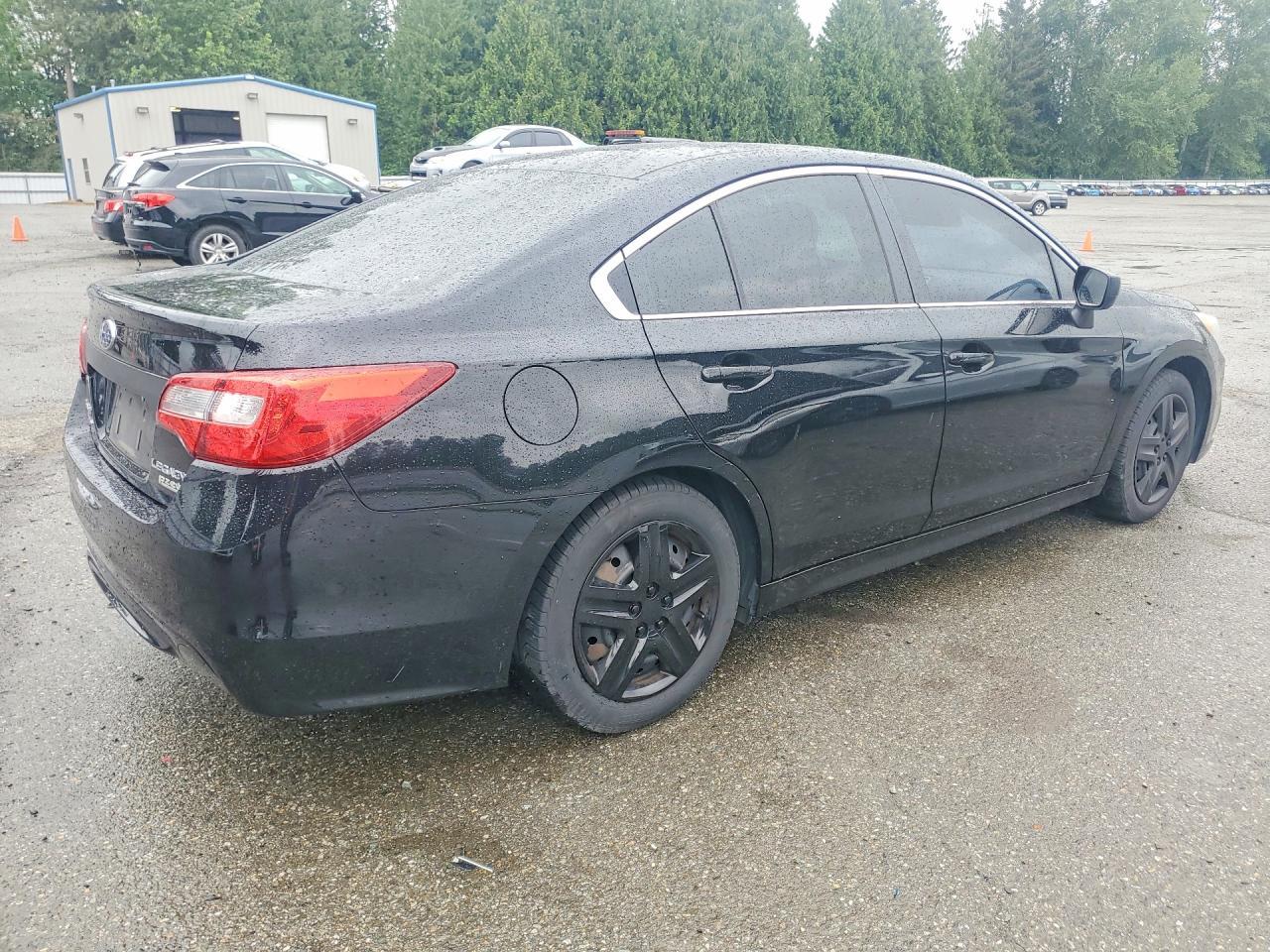 2015 SUBARU Legacy