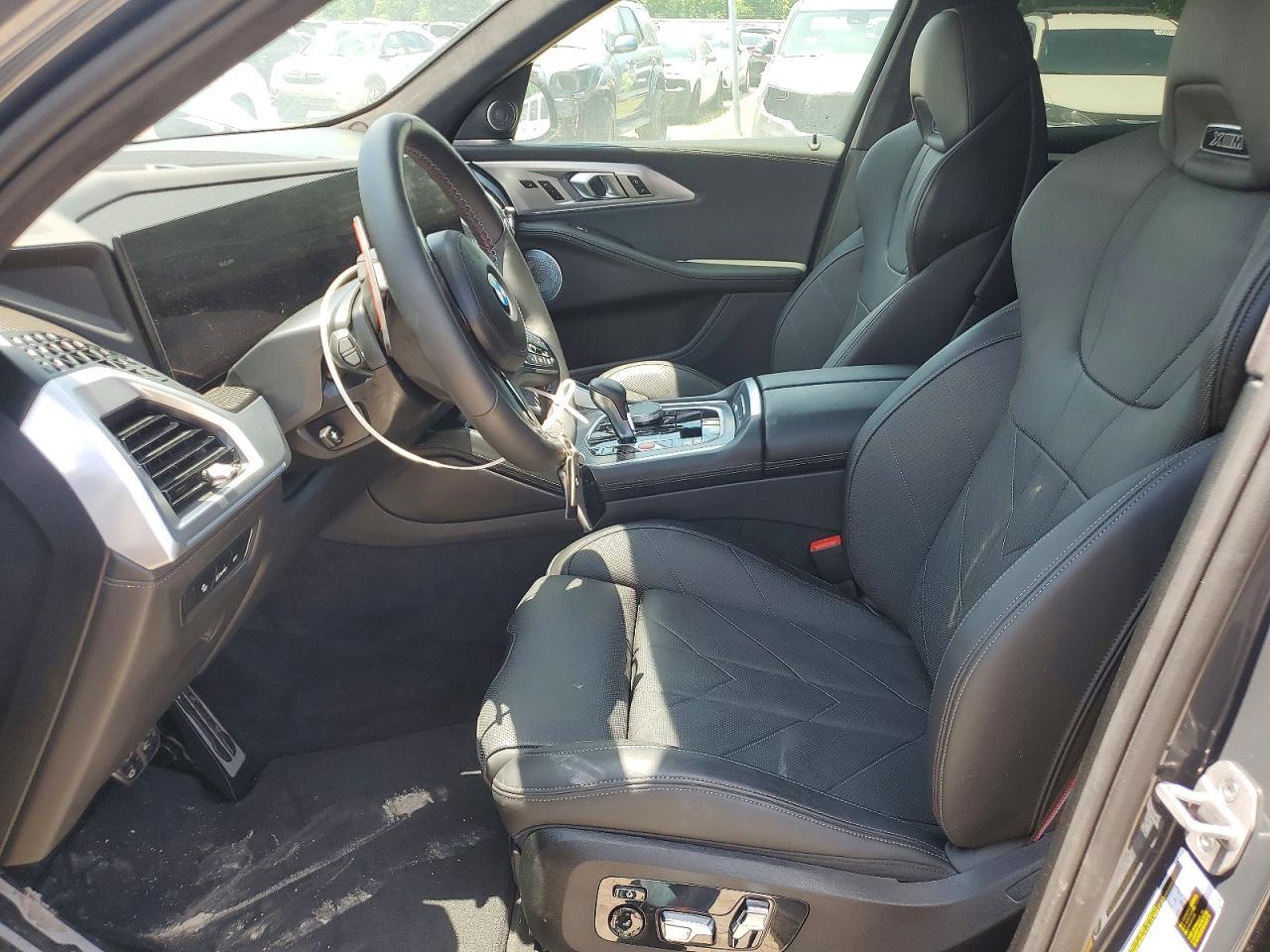2025 BMW Xm