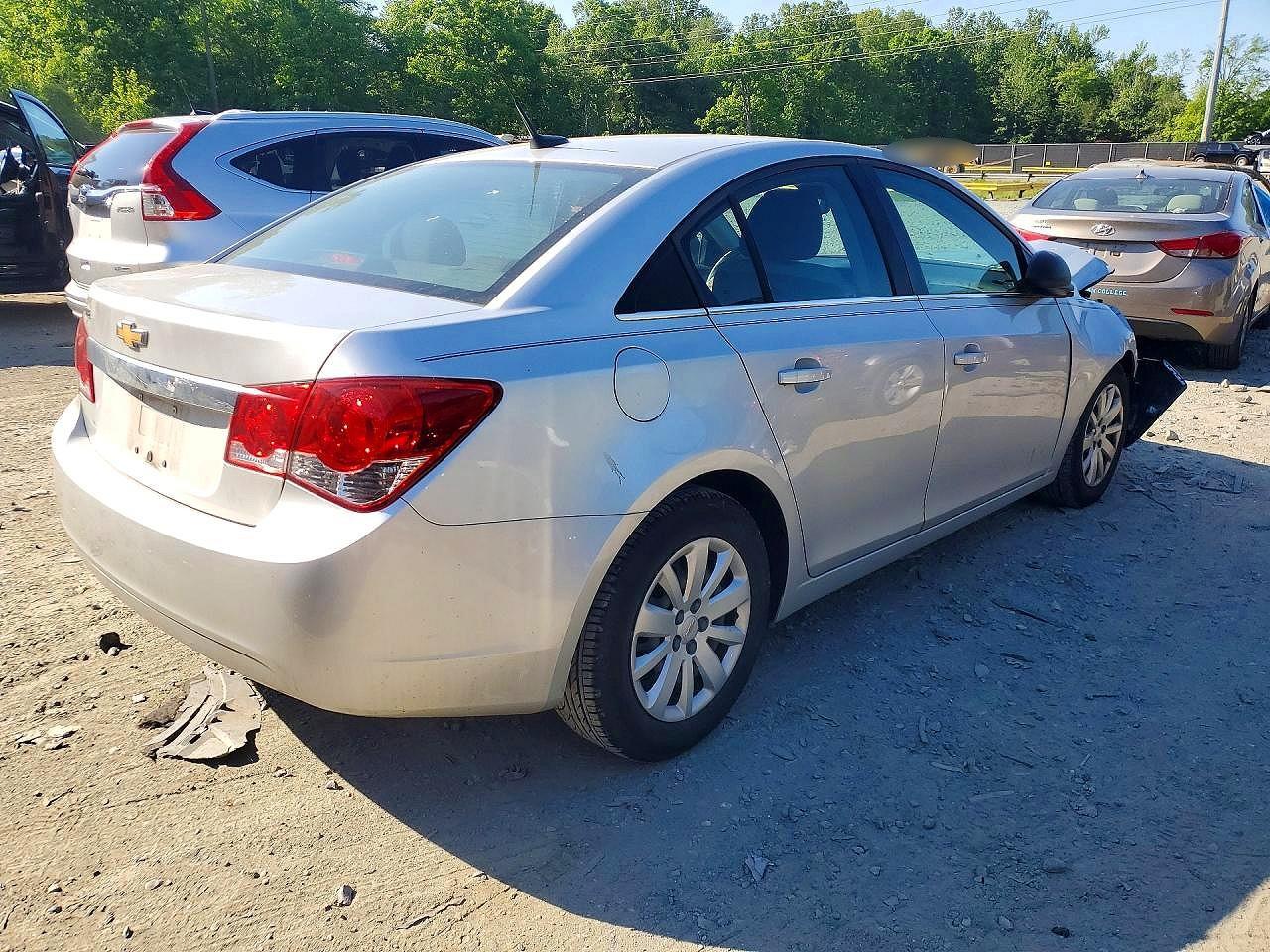 2011 CHEVROLET CRUZE