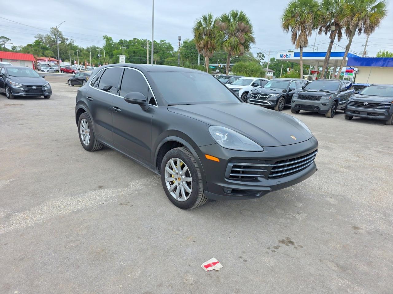 2019 PORSCHE CAYENNE