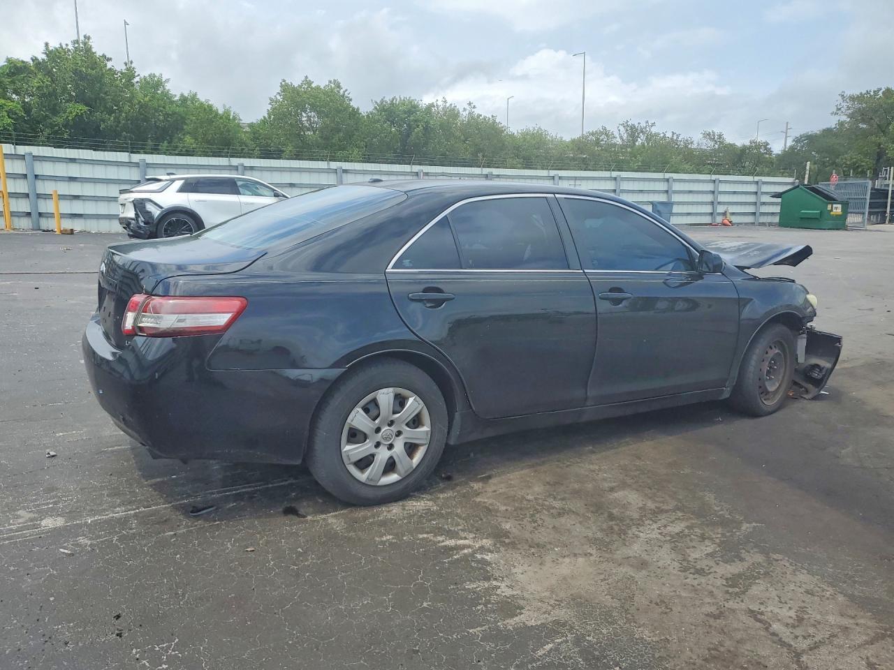 2011 TOYOTA CAMRY