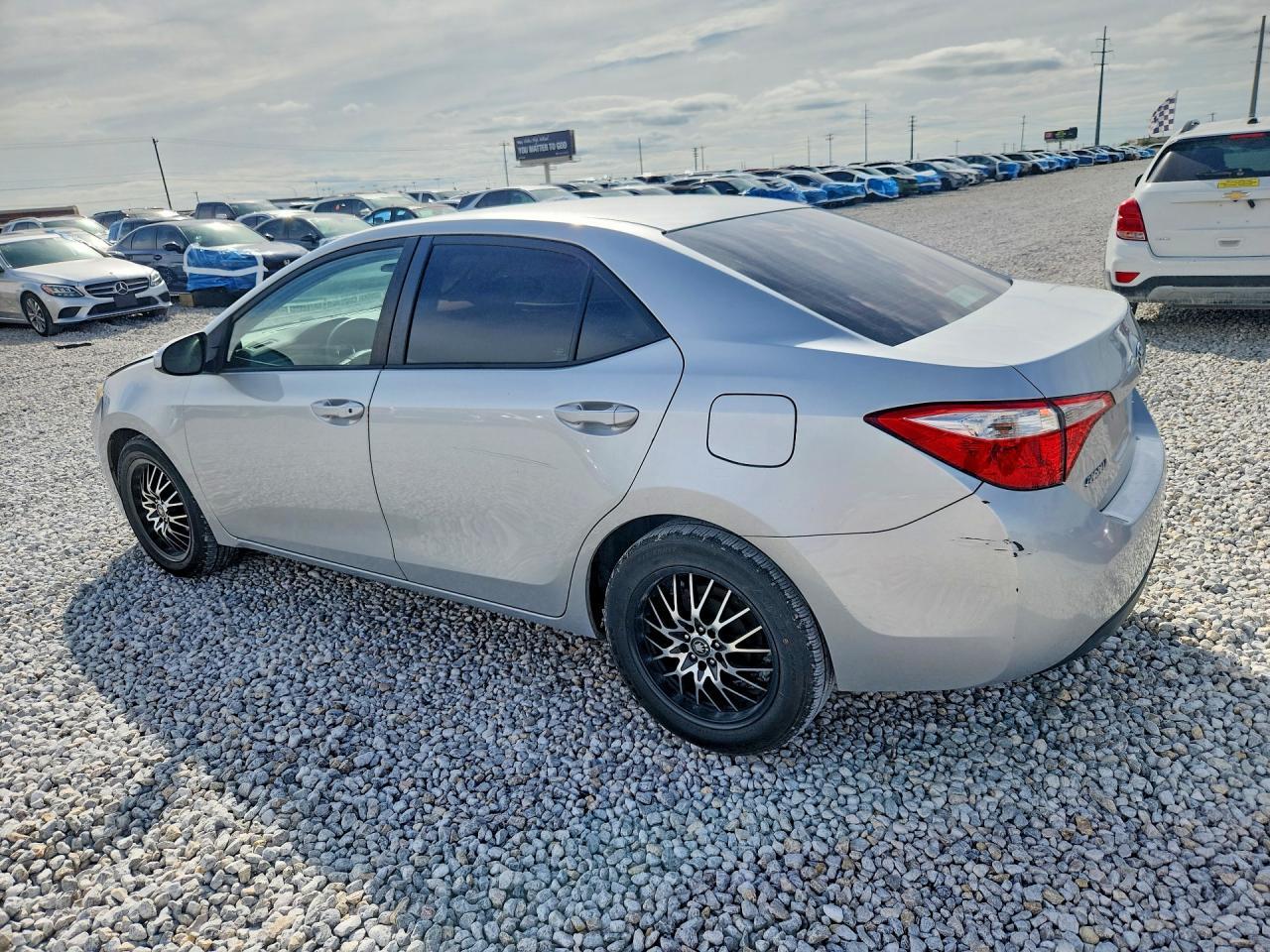 2016 TOYOTA COROLLA
