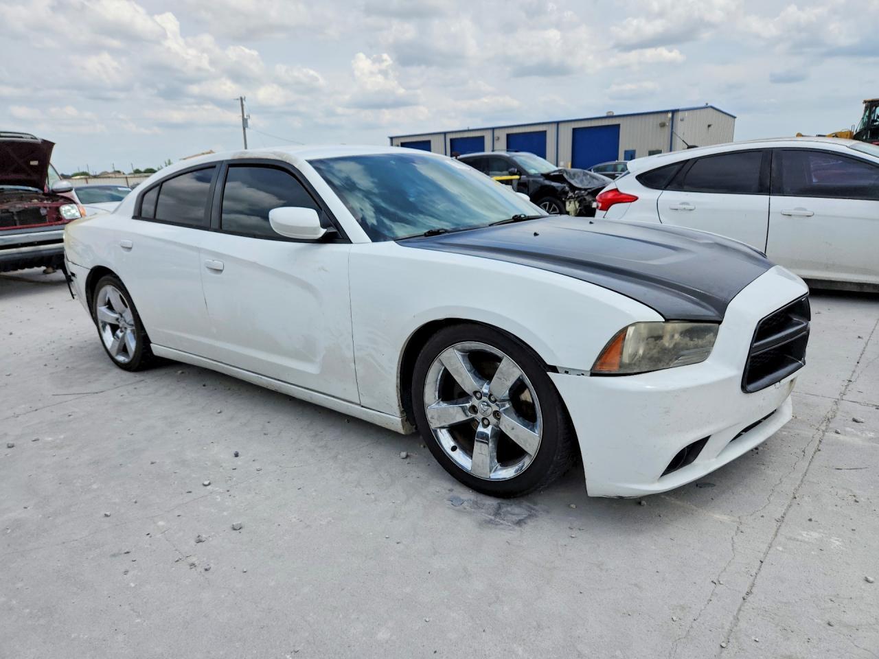 2013 DODGE CHARGER