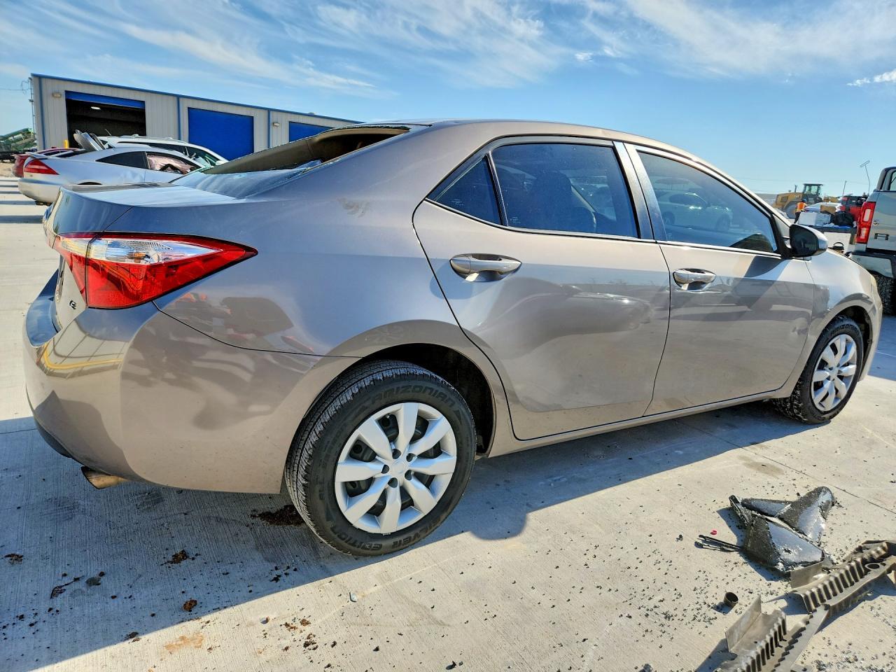 2015 TOYOTA COROLLA