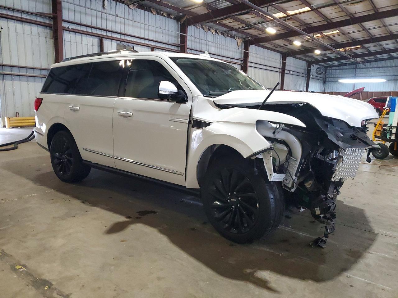 2021 LINCOLN Navigator