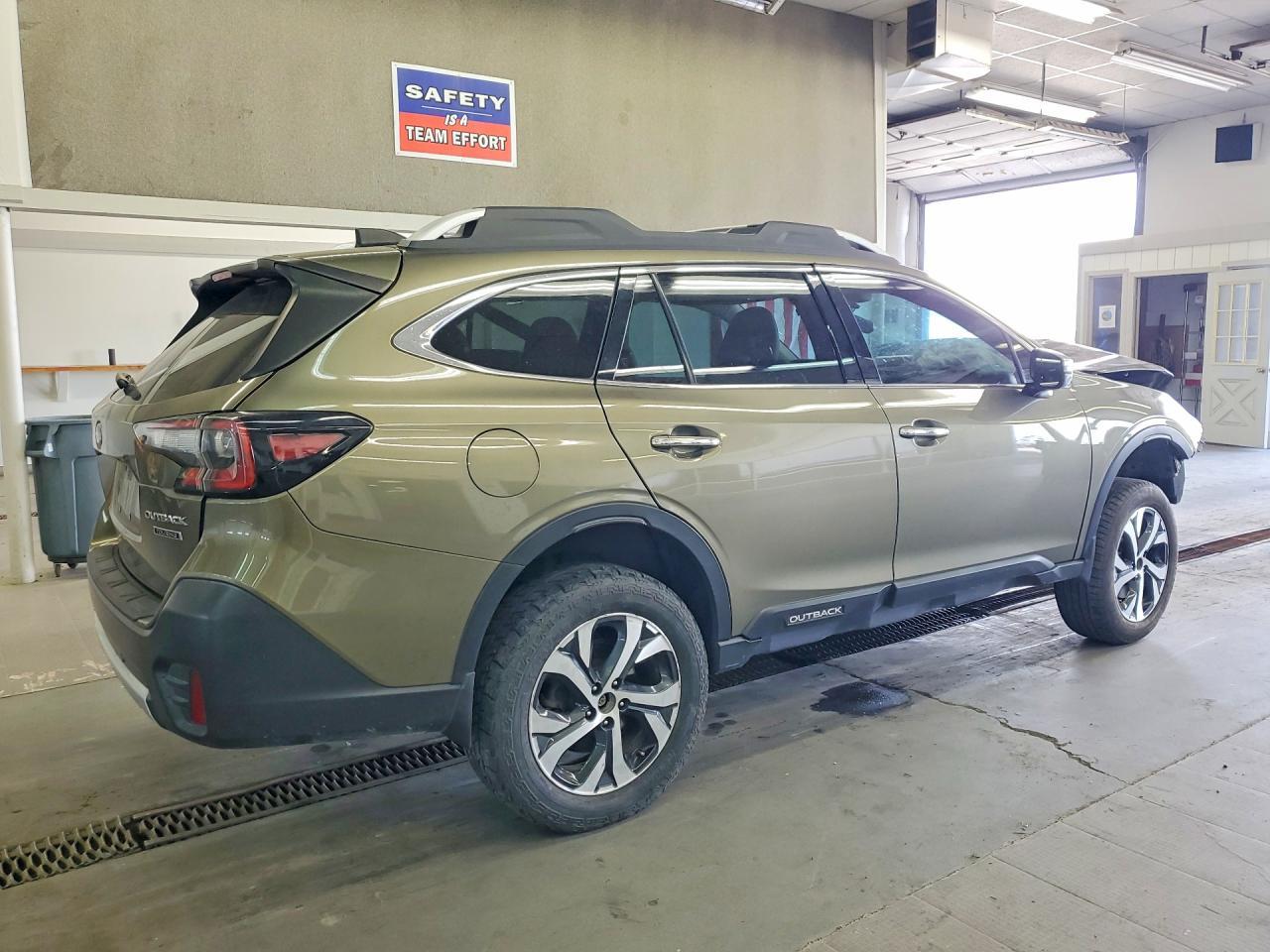 2022 SUBARU Outback